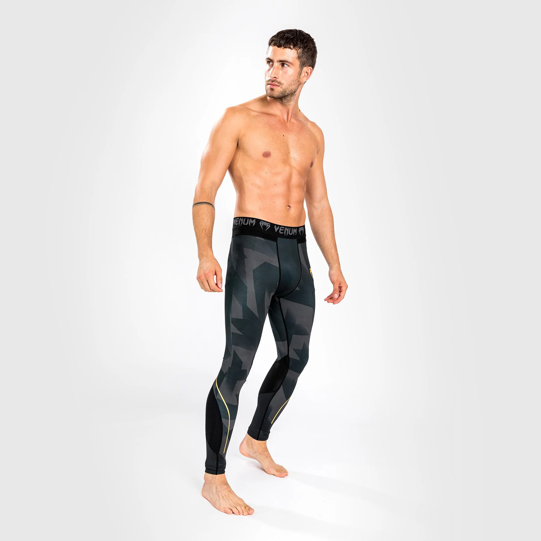 Venum Razor Spats - Black/Gold - Image 4