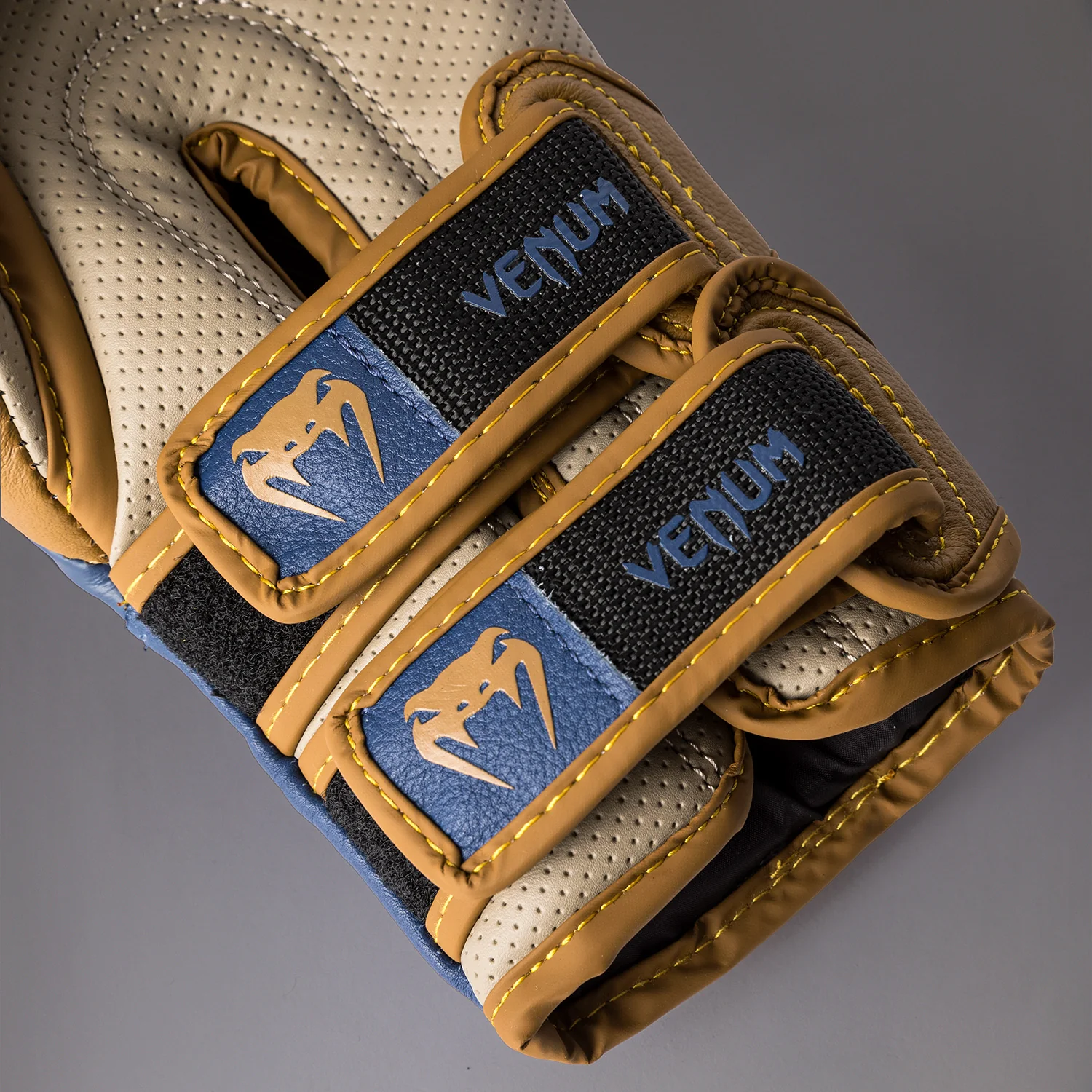 Venum Reverso Boxing Gloves - Camel/Royal Blue - Image 3