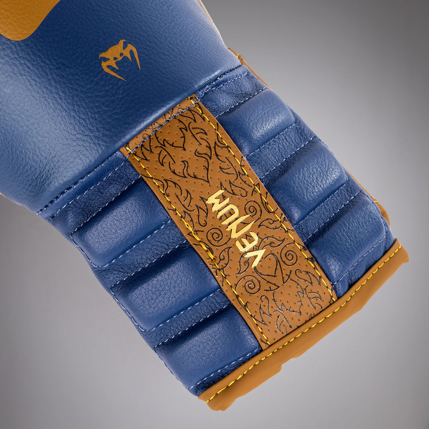 Venum Reverso Boxing Gloves - Camel/Royal Blue - Image 4
