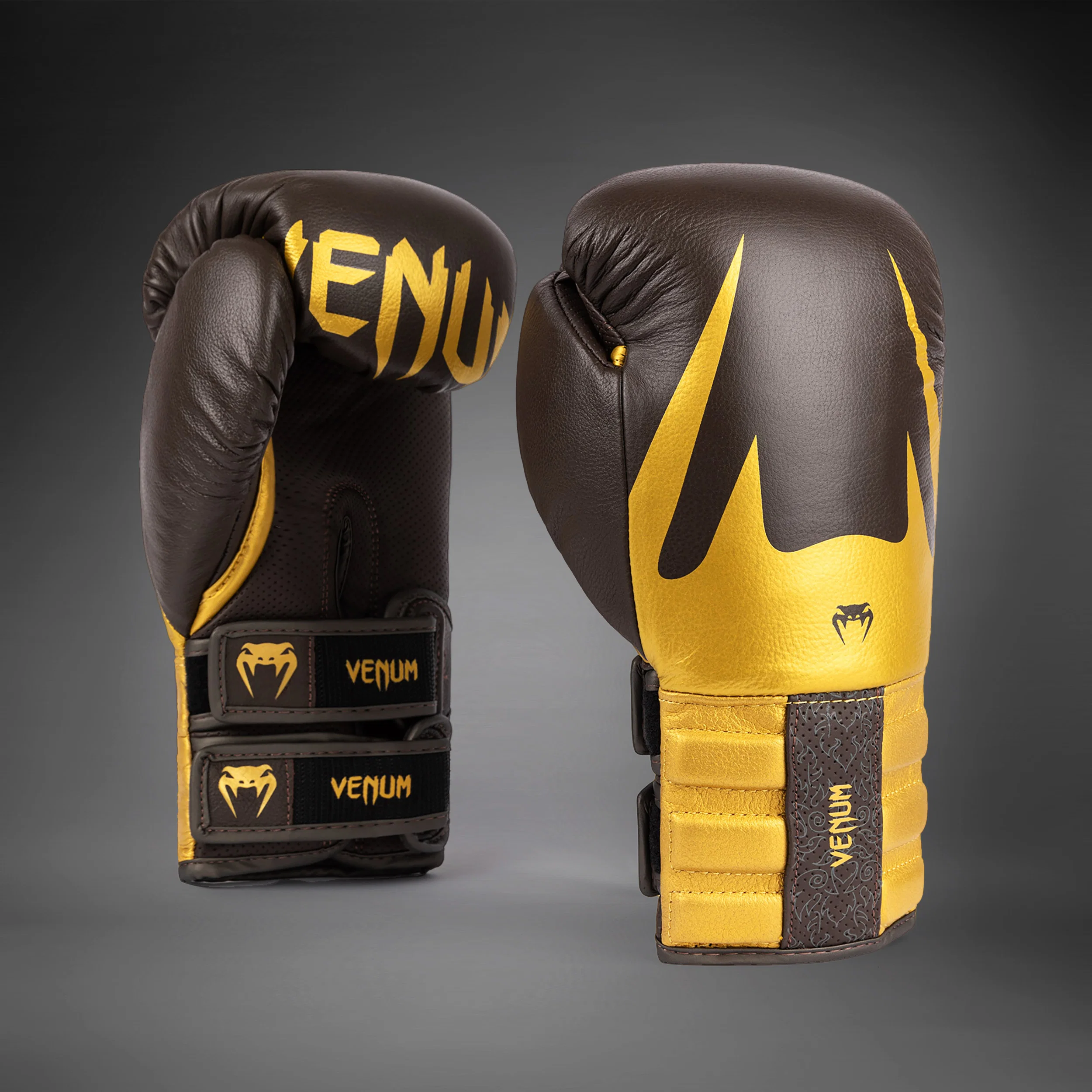 Venum Reverso Boxing Gloves - Chocolate/Gold - Image 3