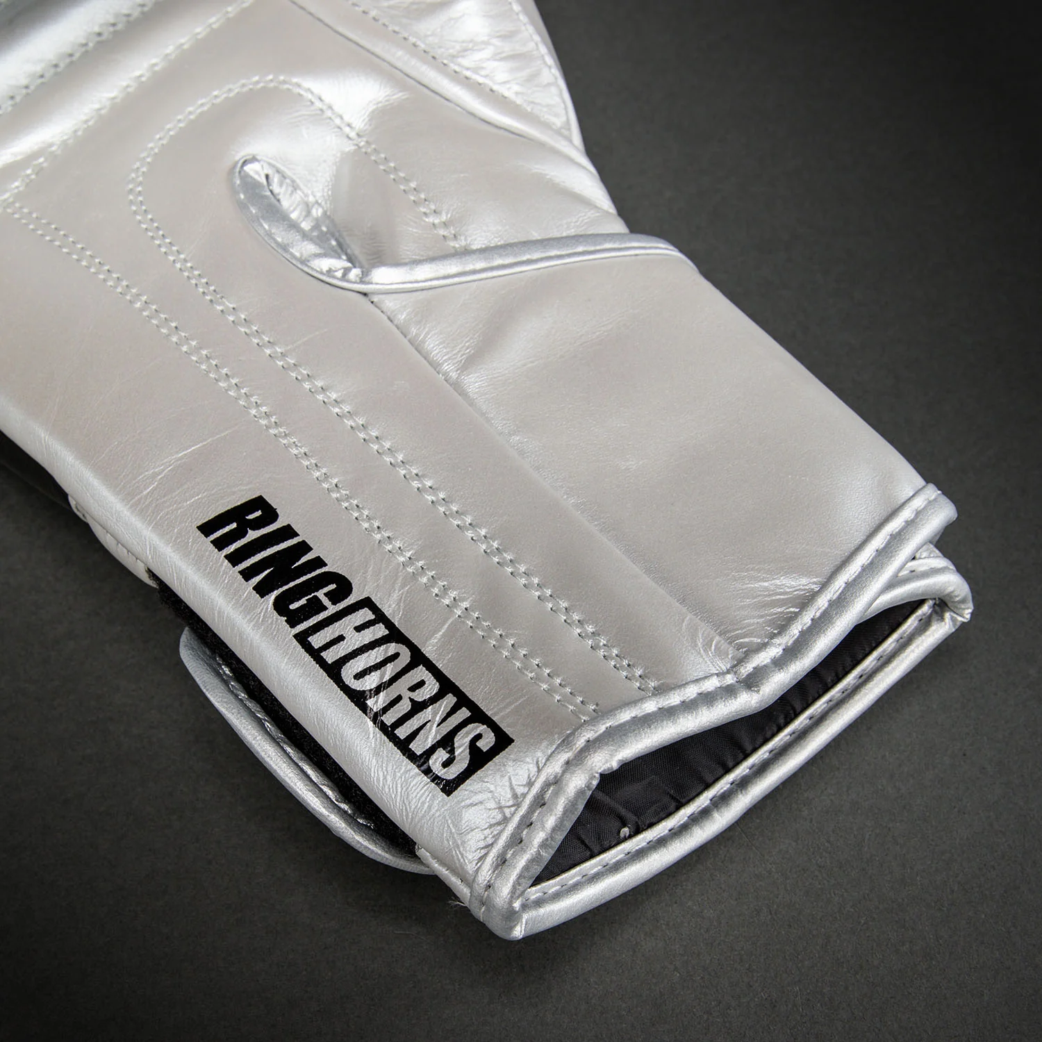 Ringhorns Charger by Venum Boxing Gloves - Silver/Black - Image 4