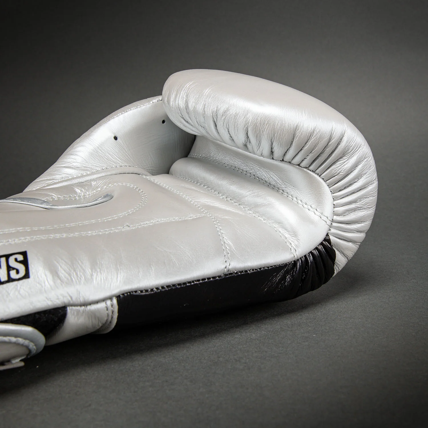 Ringhorns Charger by Venum Boxing Gloves - Silver/Black - Image 5