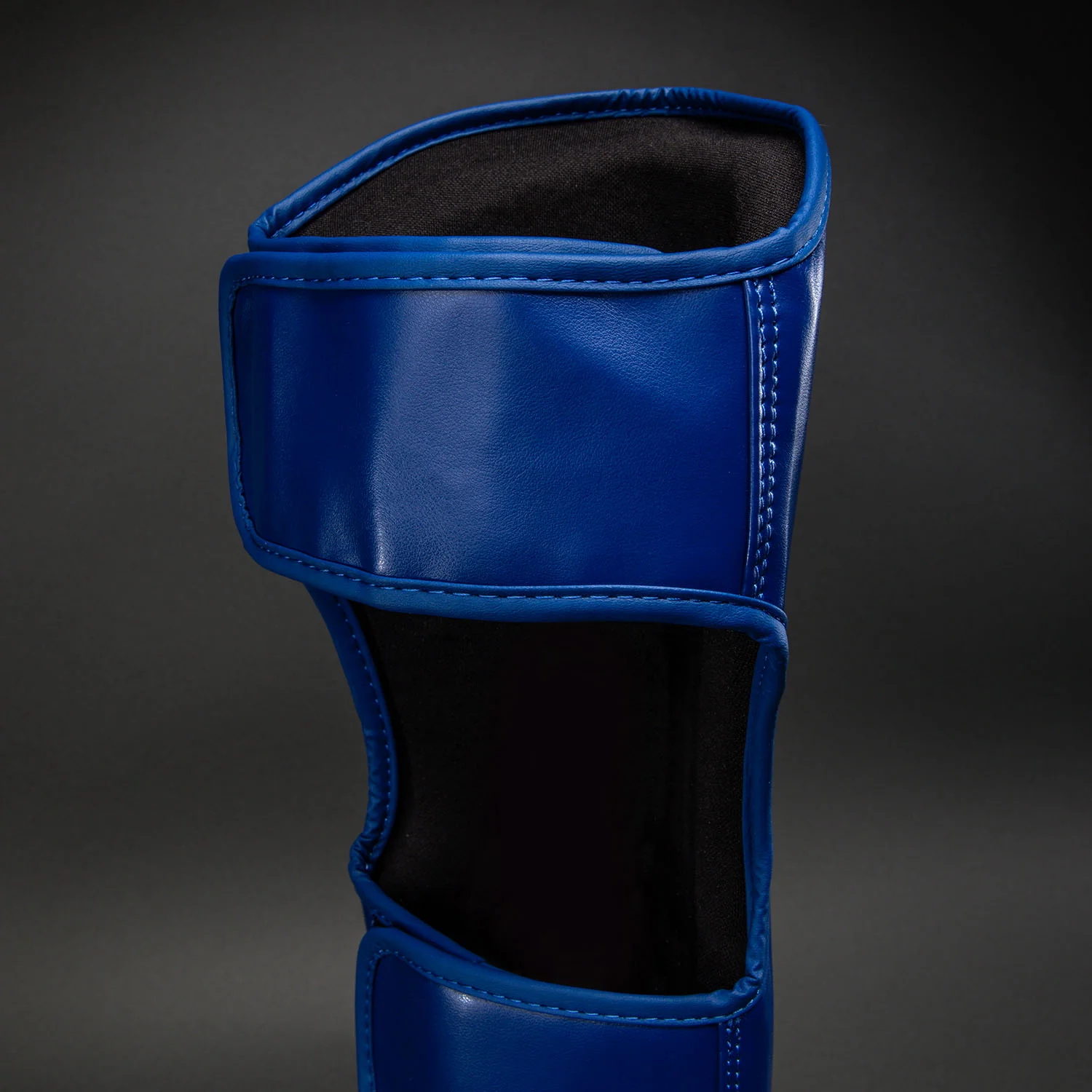 Ringhorns Charger by Venum Shin Guards - Navy Blue/Red - Image 5