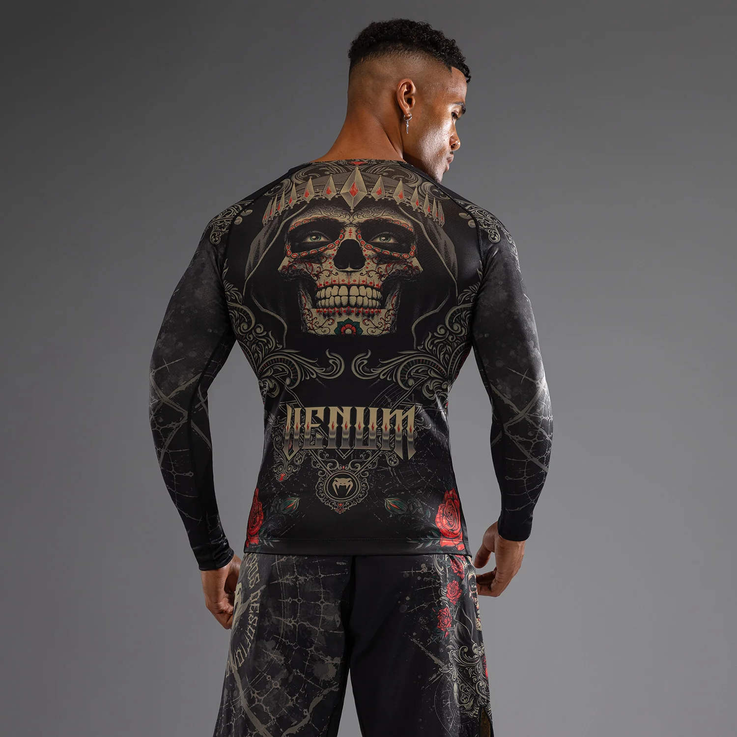 Venum Santa Muerte 5.0 Men’s Long Sleeve Rashguard - Deep Black/Gold - Image 4