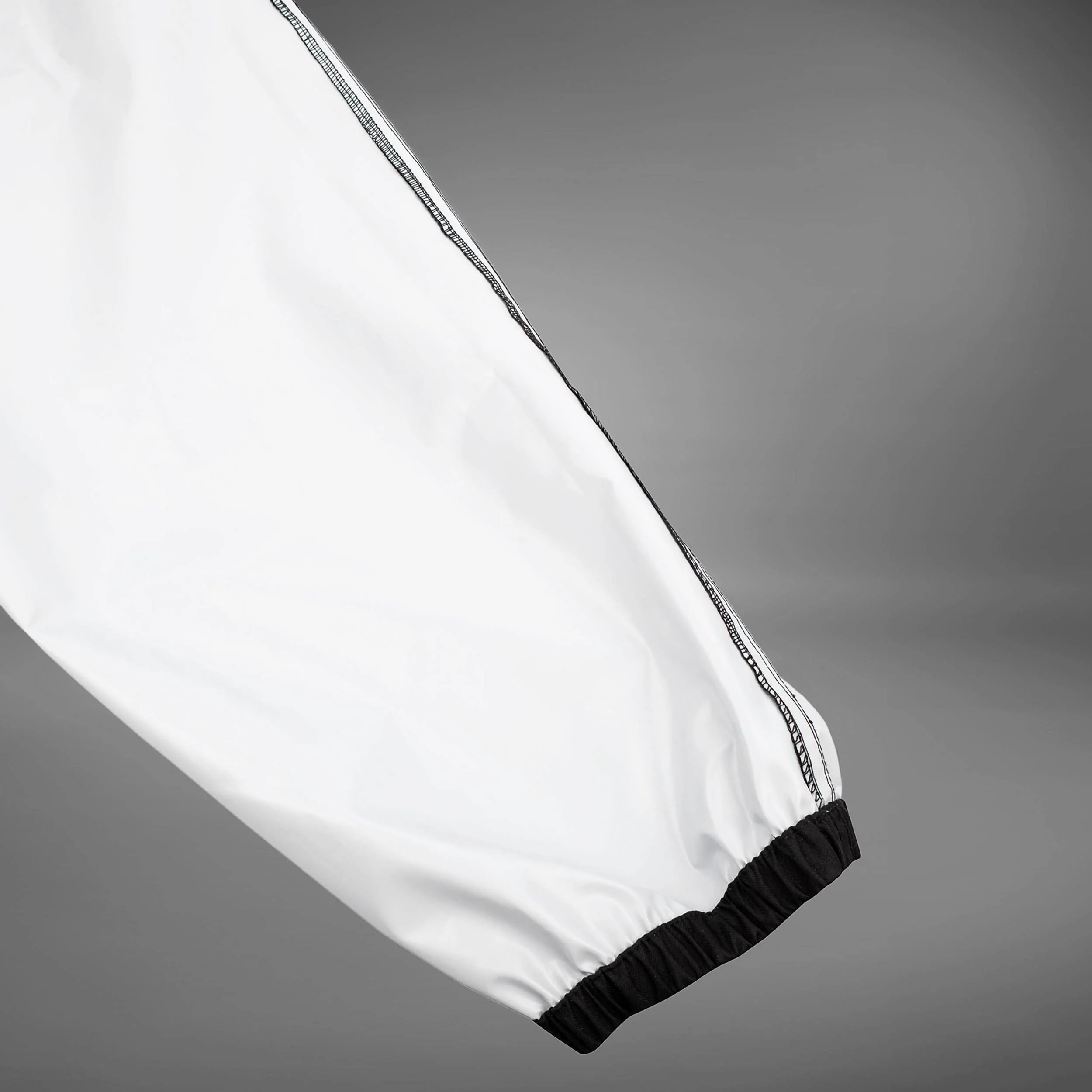 Venum Sauna Suit Giant - Black - Image 3