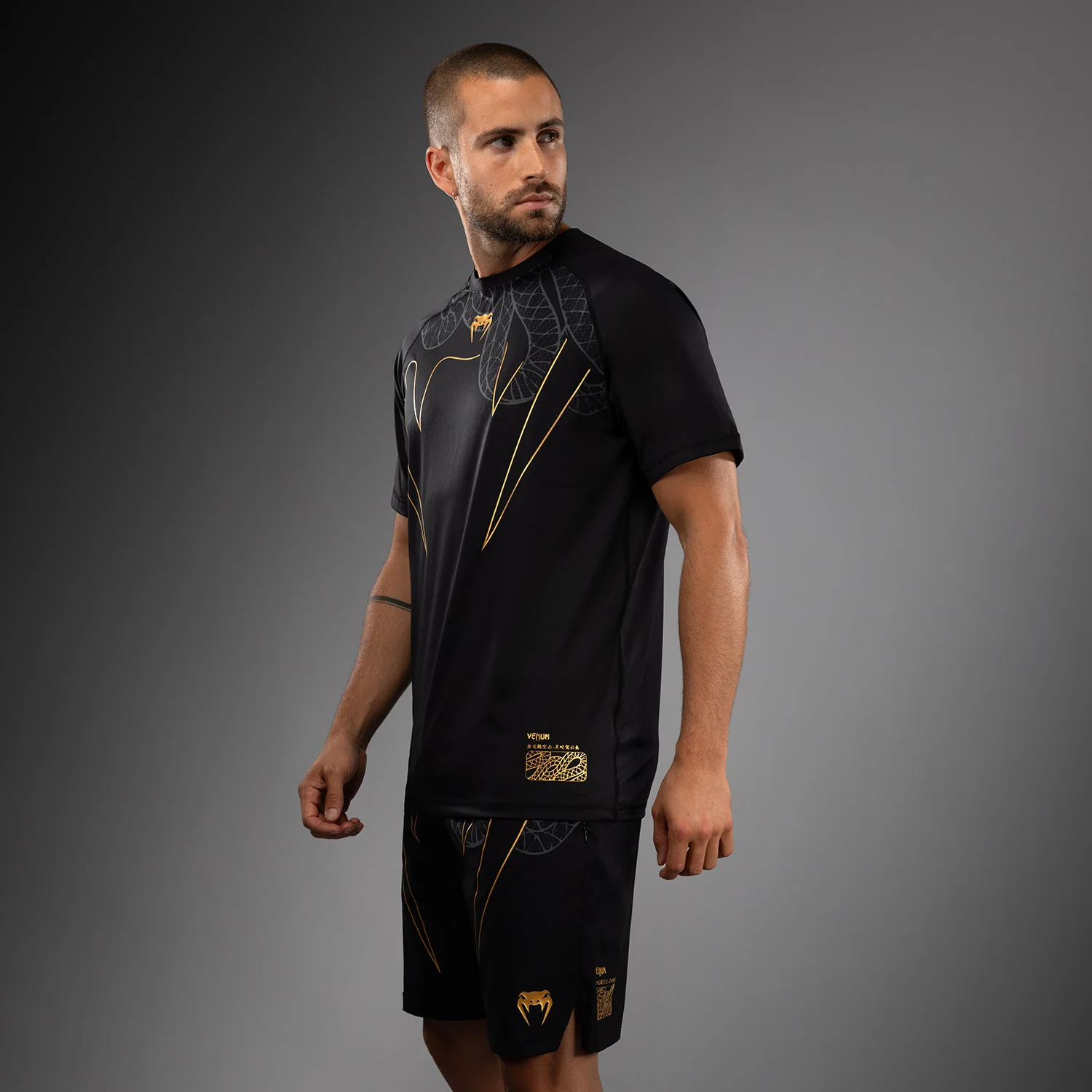Venum Serpenti Dry Tech T-Shirt - Black/Silver/Gold - Image 3