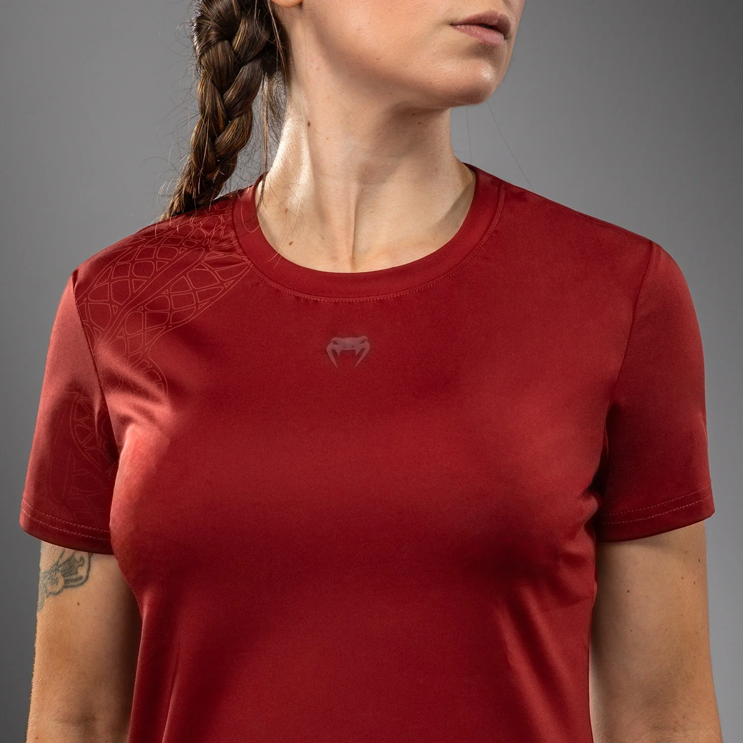 Venum Serpenti Women’s Dry-Tech T-Shirt - Burgundy/Ivory - Image 5