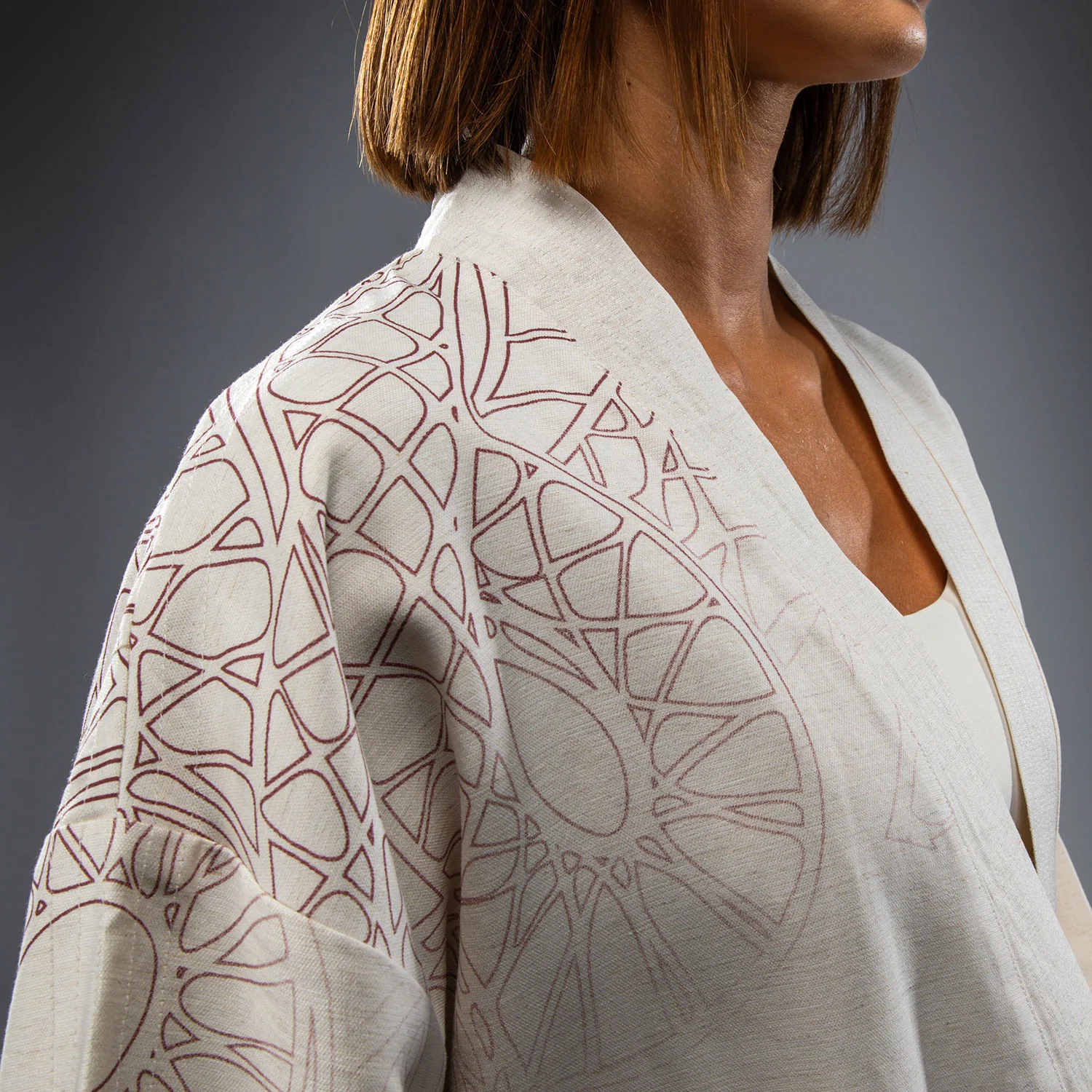 Venum Serpenti Women’s Jacket - Ivory/Burgundy - Image 7
