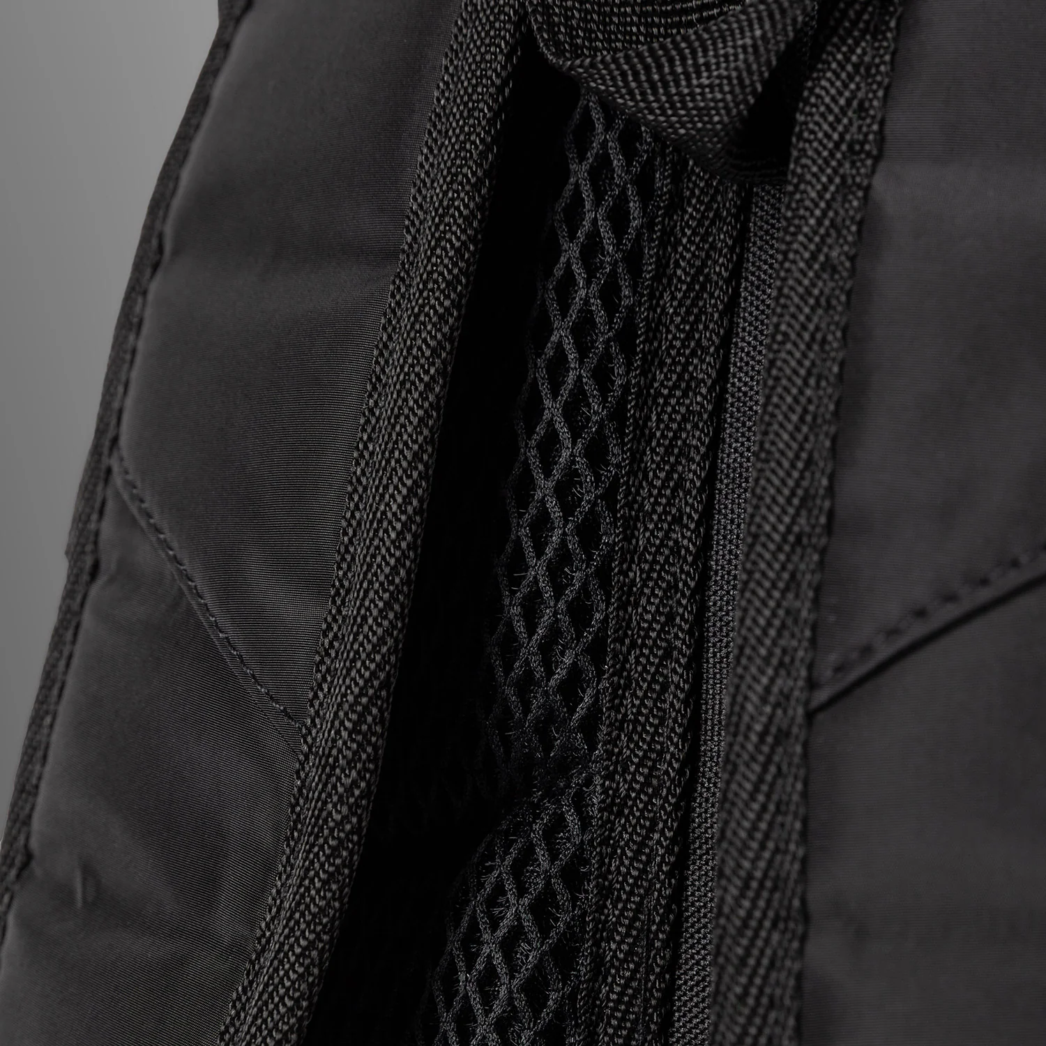 Venum Shockwave Backpack (20-25L)- Black - Image 7