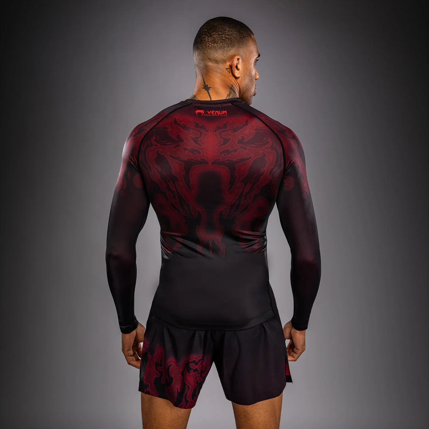 Venum Spectre Long Sleeve Rashguard - Black/Red - Image 5