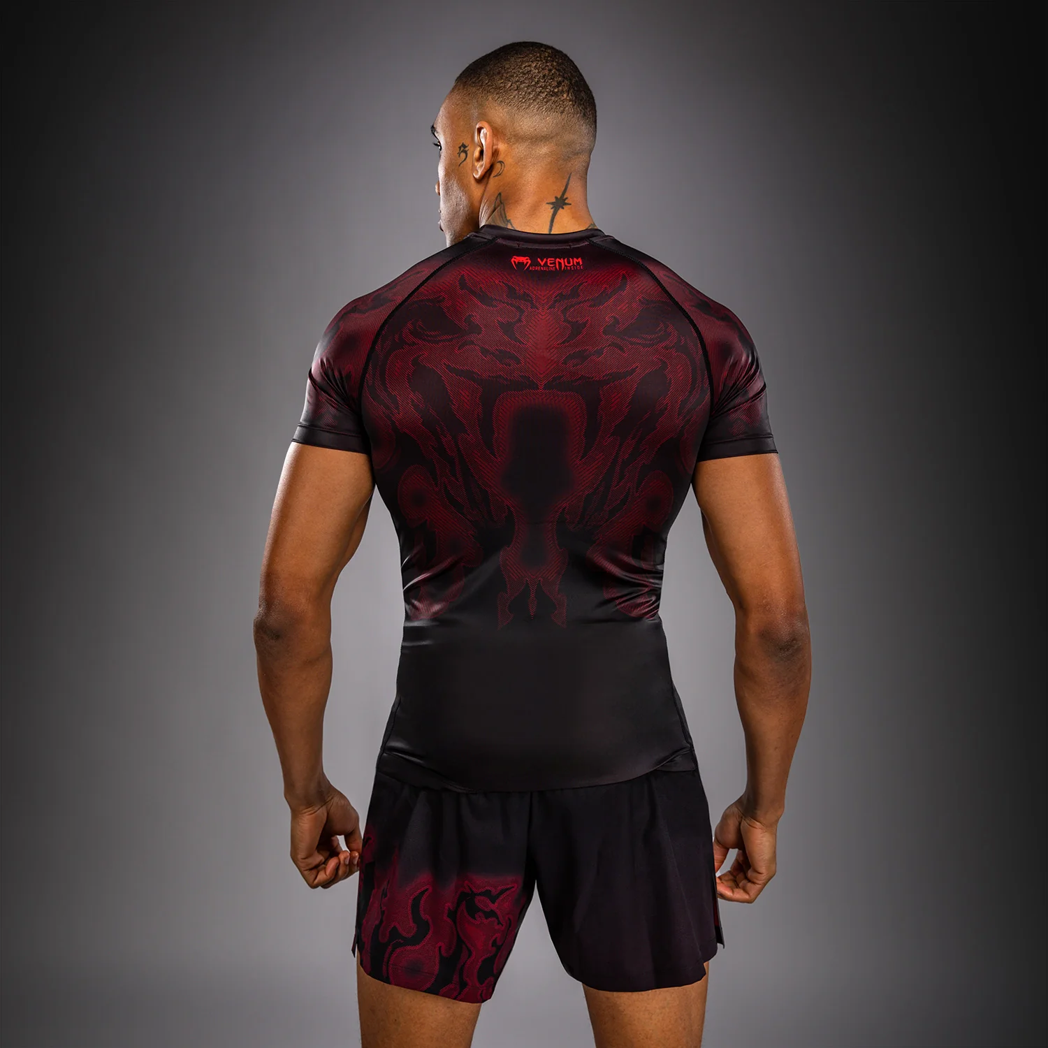 Venum Spectre Short Sleeve Rashguard - Black/Red - Image 4