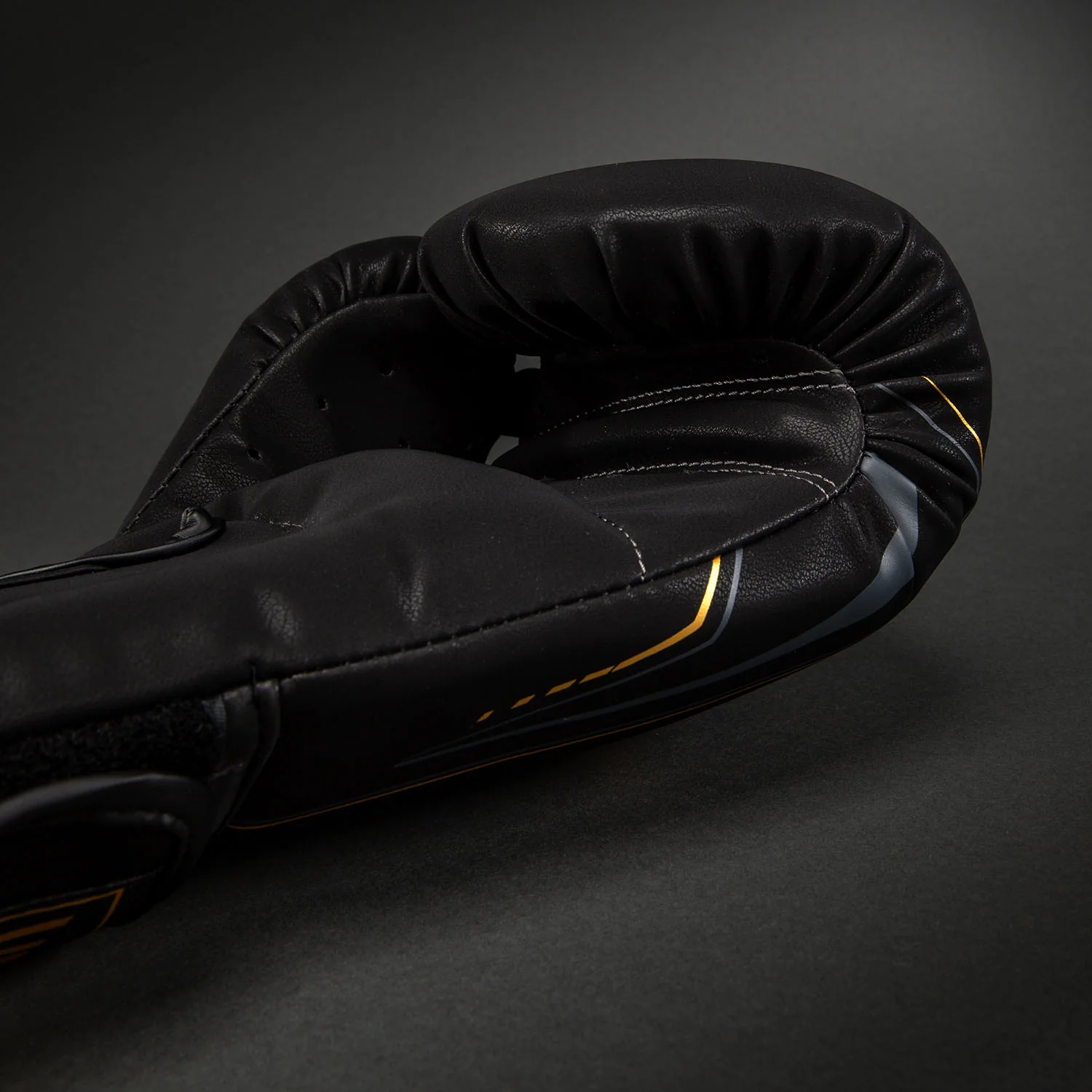 Venum Streamline Boxing Gloves - Black/Gold - Image 4
