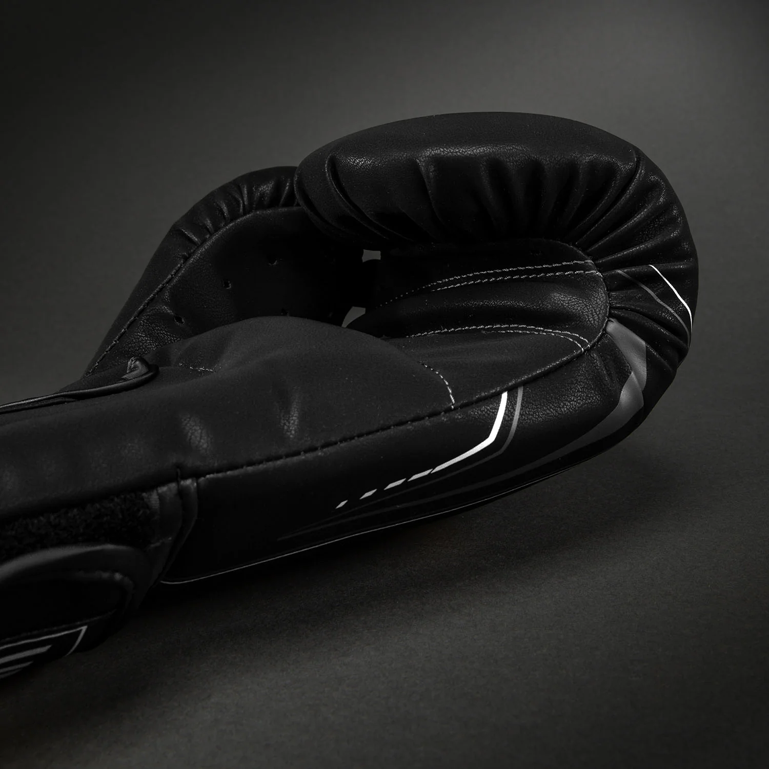 Venum Streamline Boxing Gloves - Black/White - Image 4
