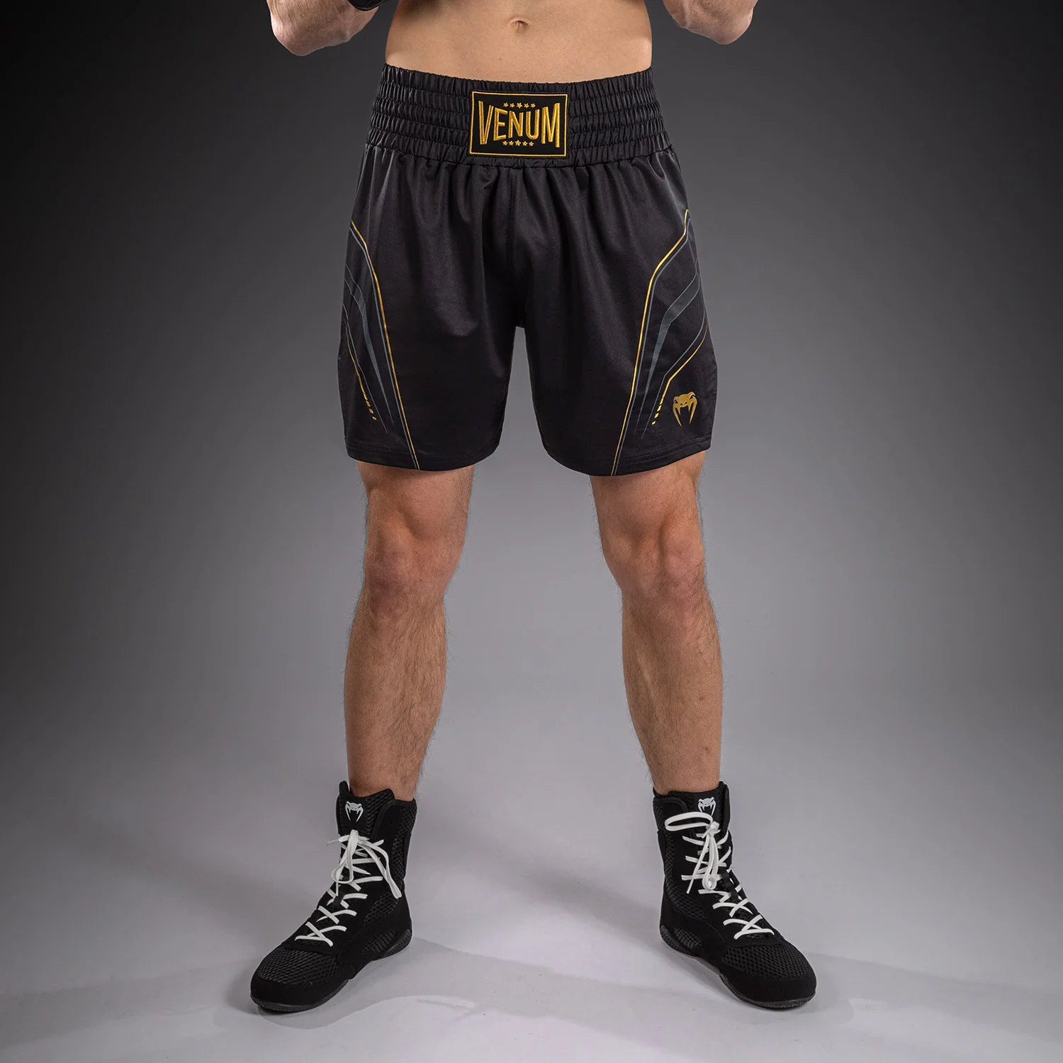 Venum Streamline Boxing Shorts - Black/Gold