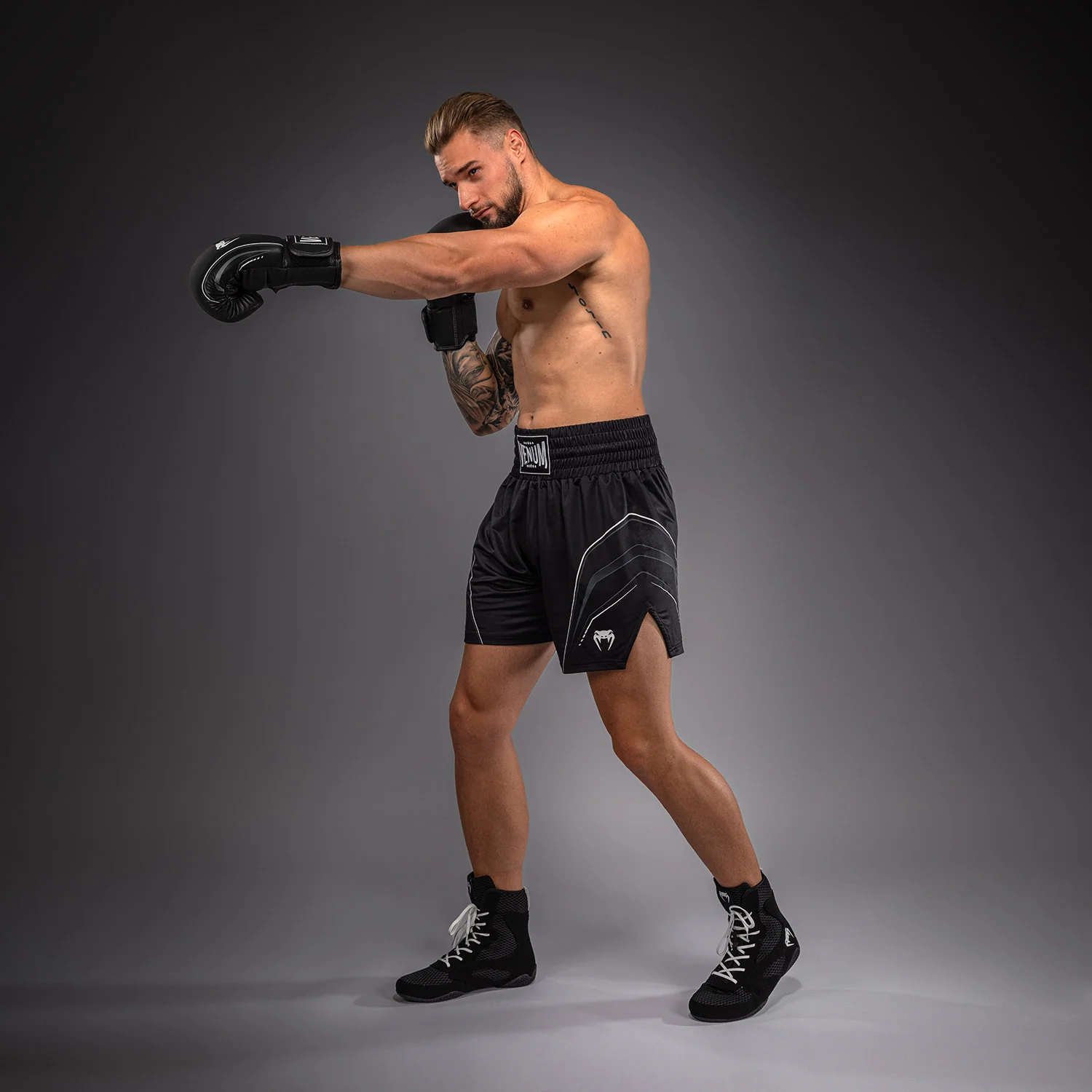 Venum Streamline Boxing Shorts - Black/White - Image 3