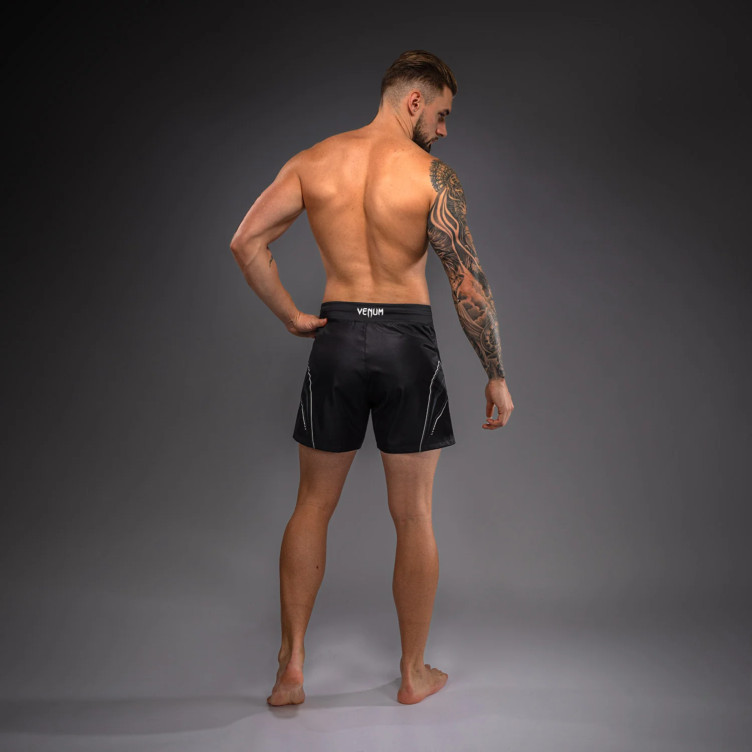 Venum Streamline Fightshorts - Black/White - Image 4