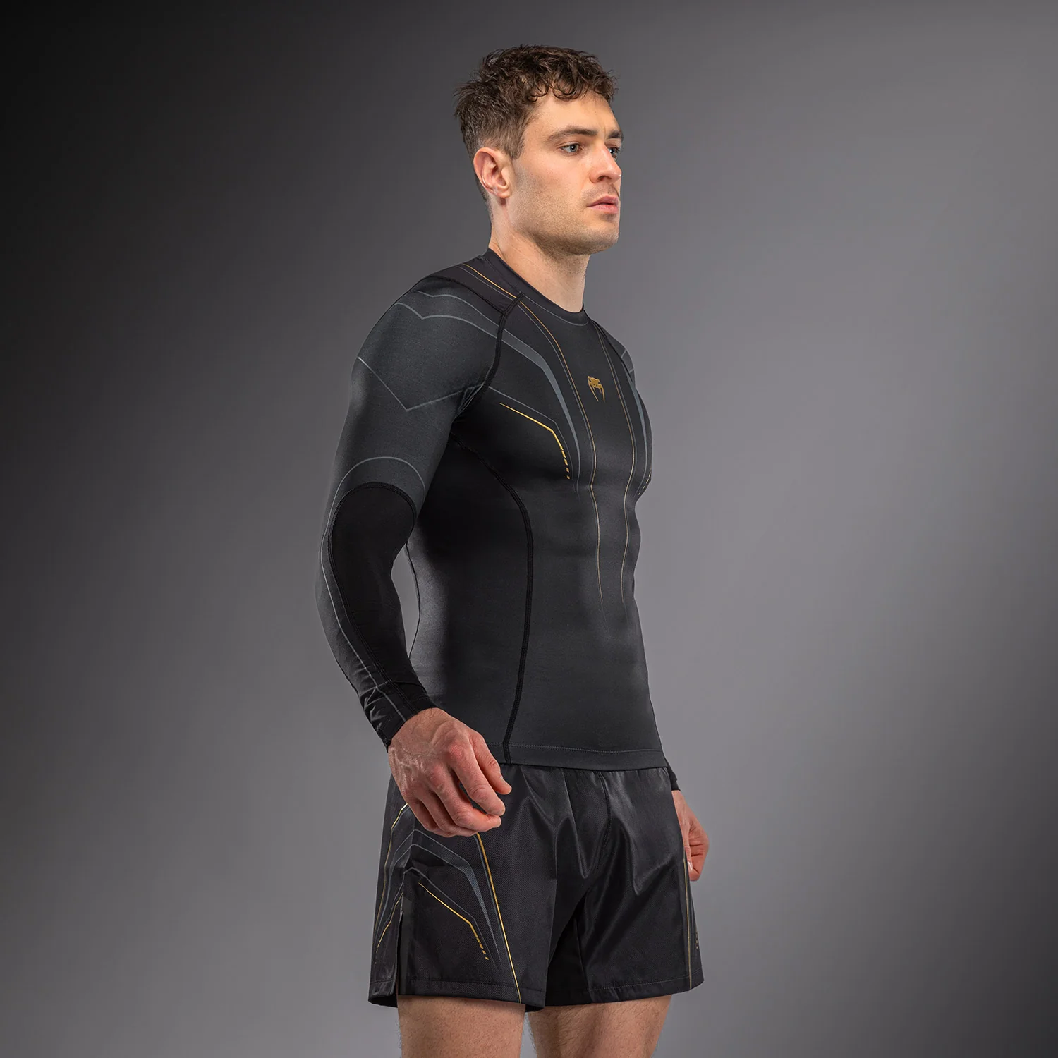 Venum Streamline Long Sleeve Rashguard - Black/Gold - Image 2