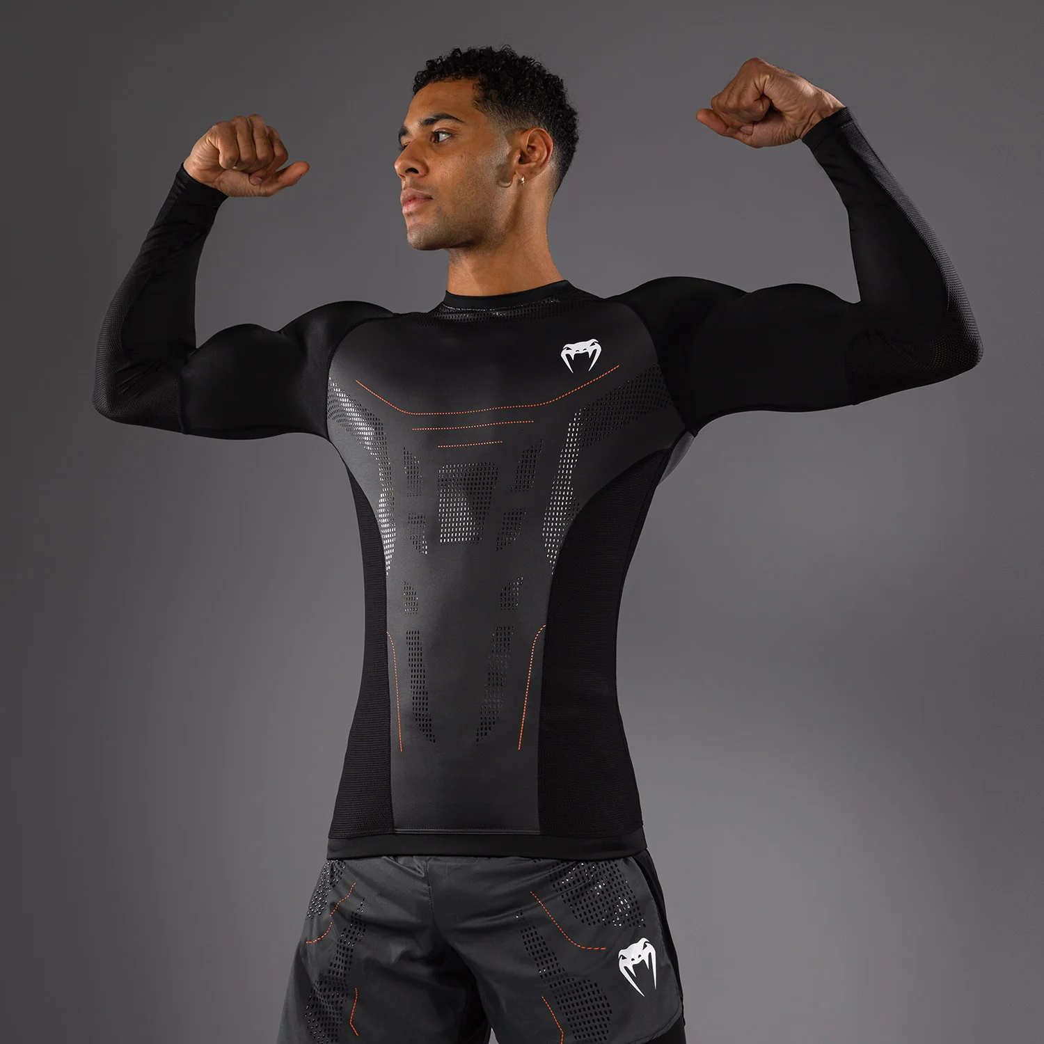 Venum Technical 3.0 Long Sleeve Rashguard - Graphite - Image 6