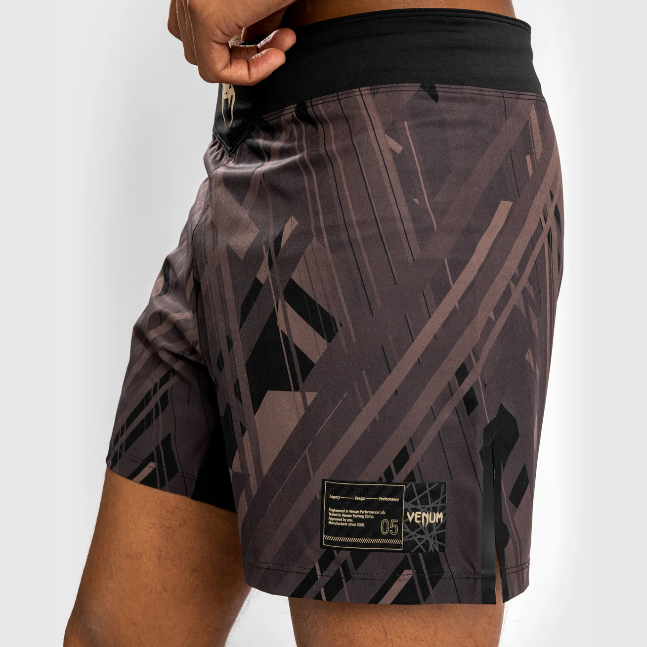 Venum Tecmo 2.0 Fightshort - Black/Brown - Image 5