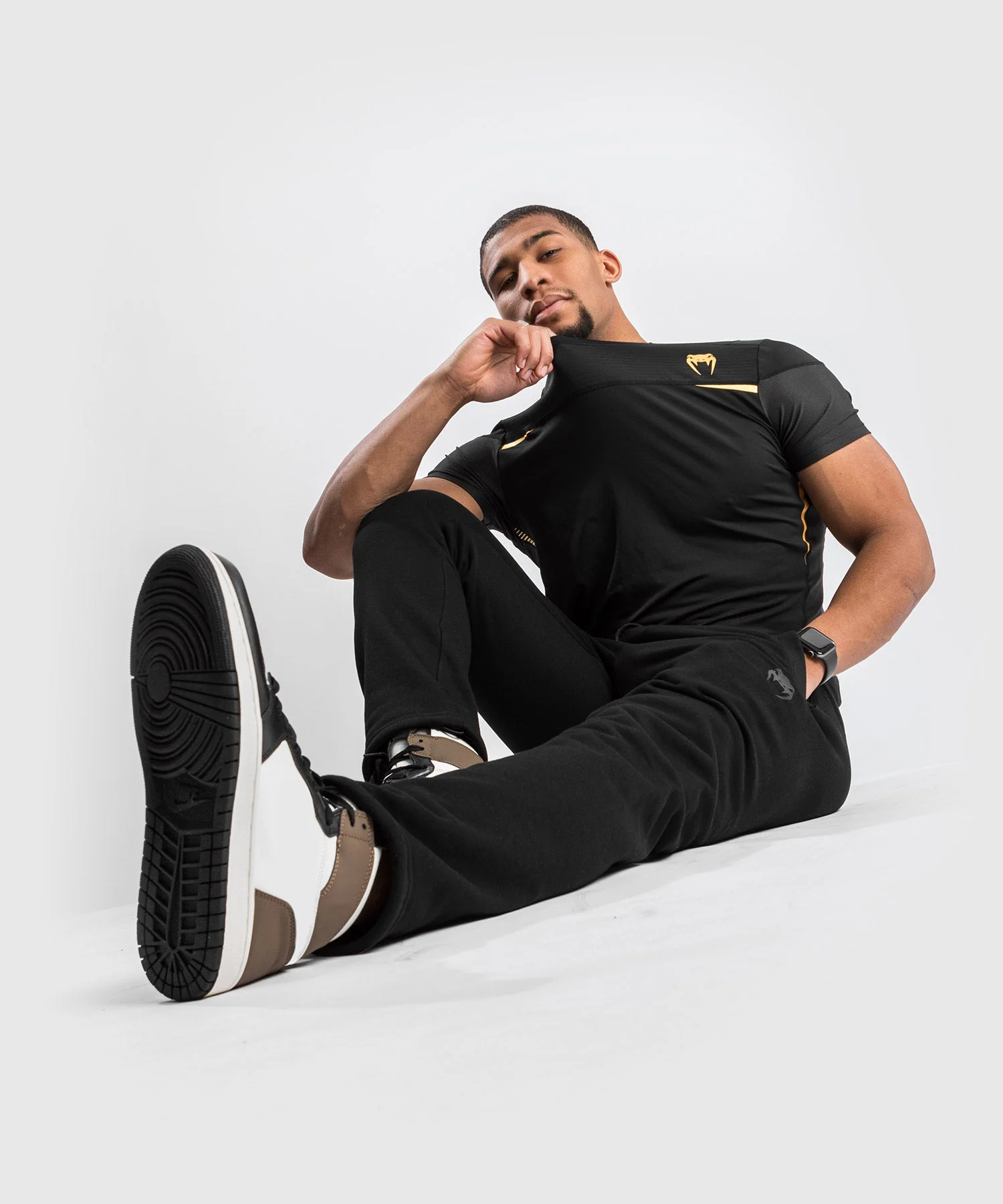Venum Tempest 2.0 Dry tech T-shirt – Black/Gold - Image 5