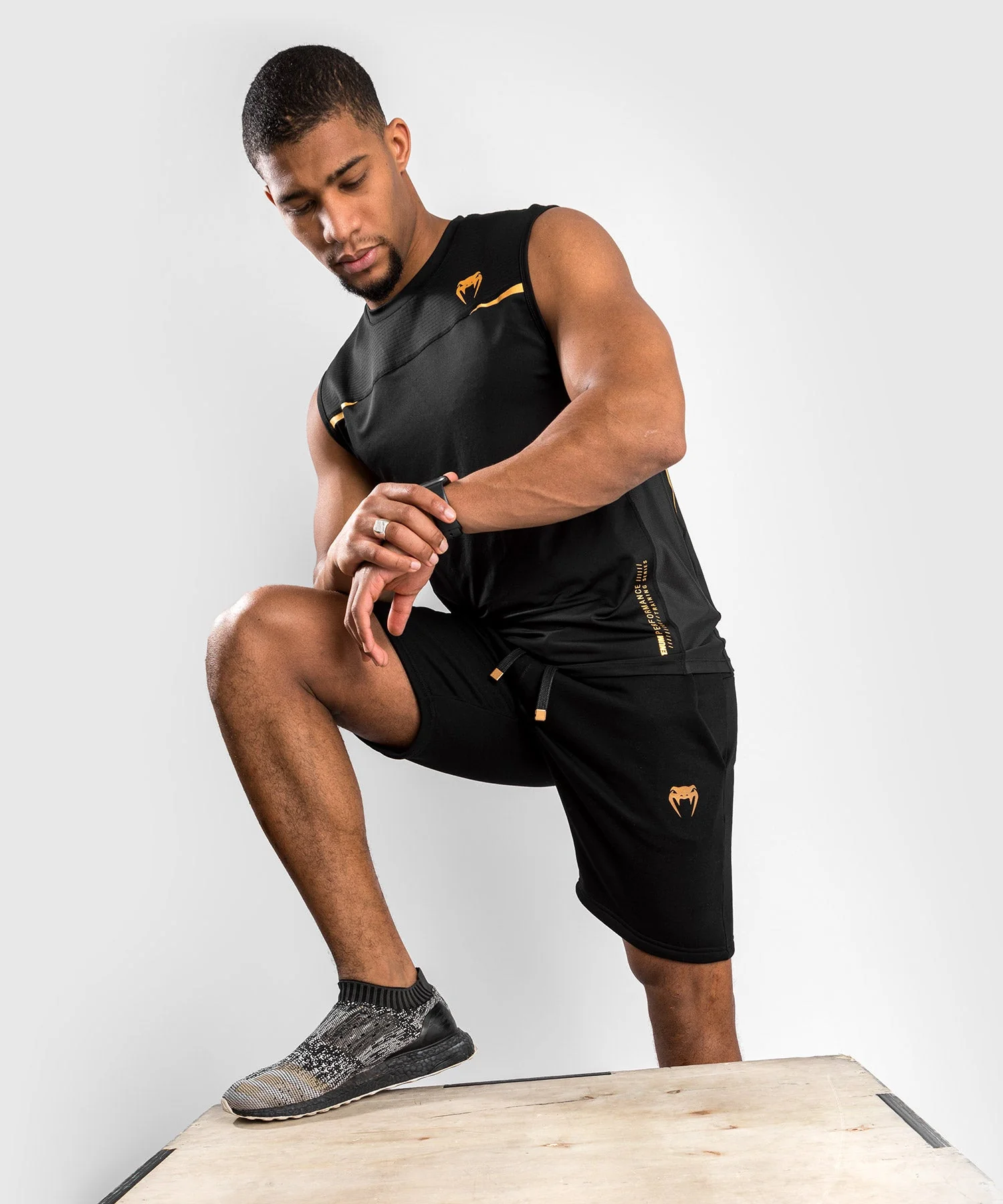 Venum Tempest 2.0 Dry tech Tank Top – Black/Gold - Image 3