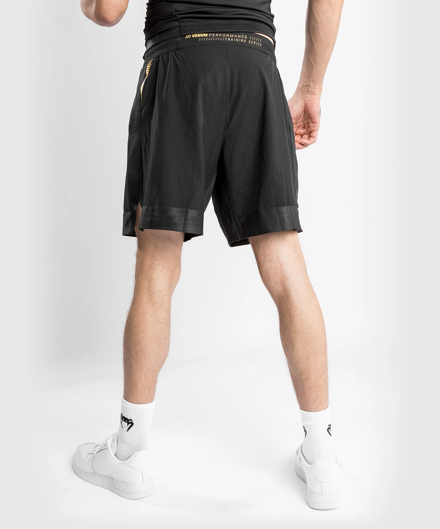 Venum Tempest 2.0 Fightshorts – Black/Gold - Image 3