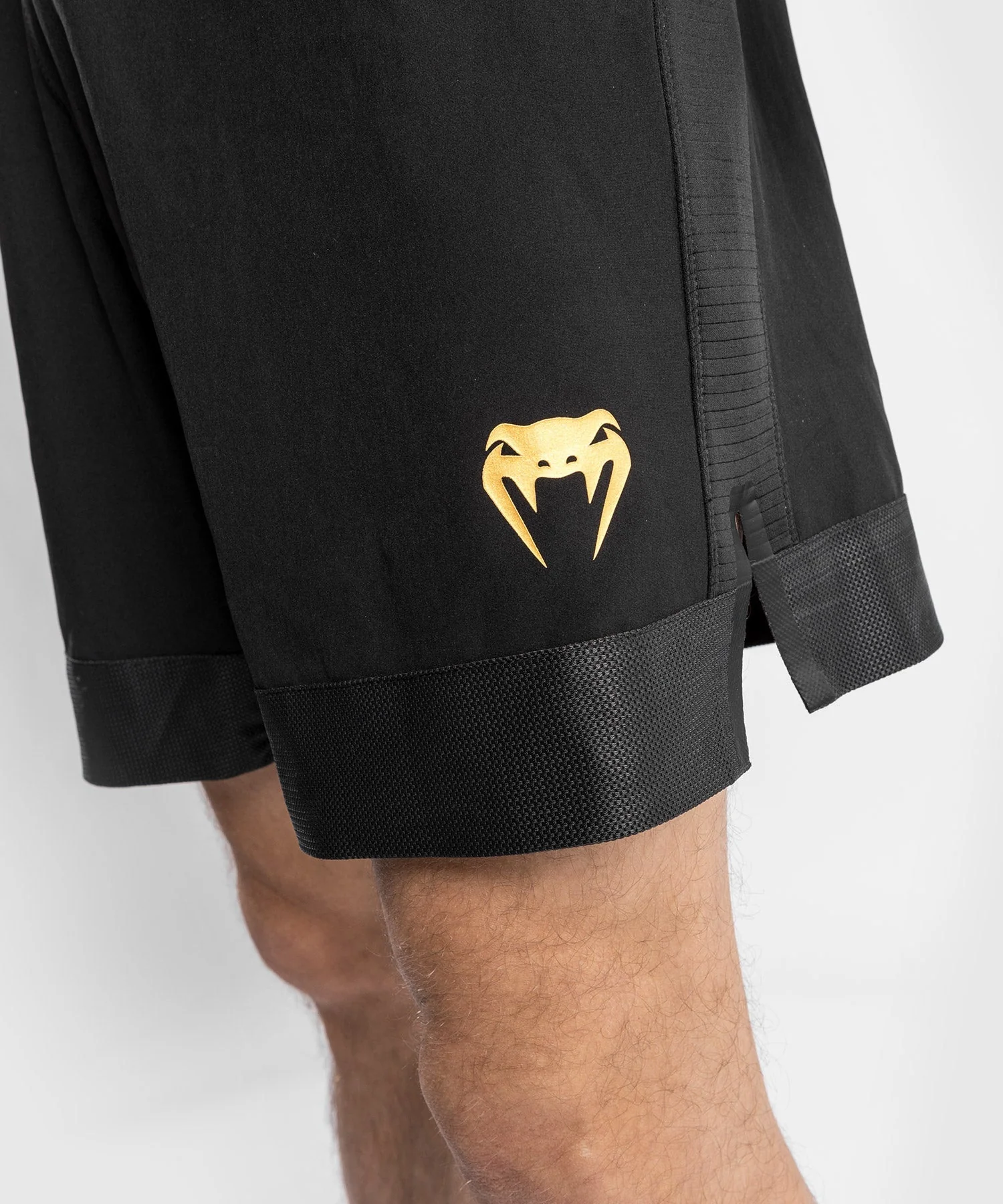 Venum Tempest 2.0 Fightshorts – Black/Gold - Image 5
