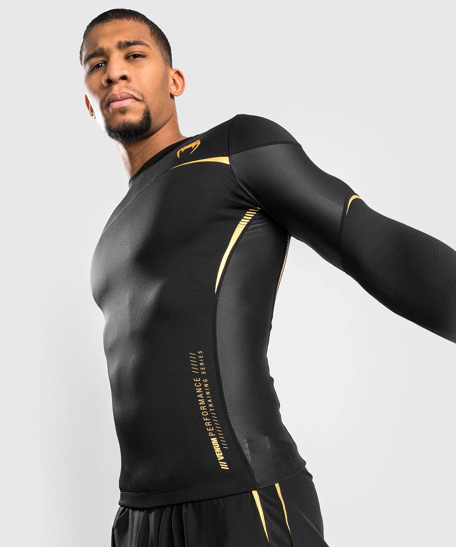Venum Tempest 2.0 Rashguard Long Sleeves – Black/Gold - Image 3