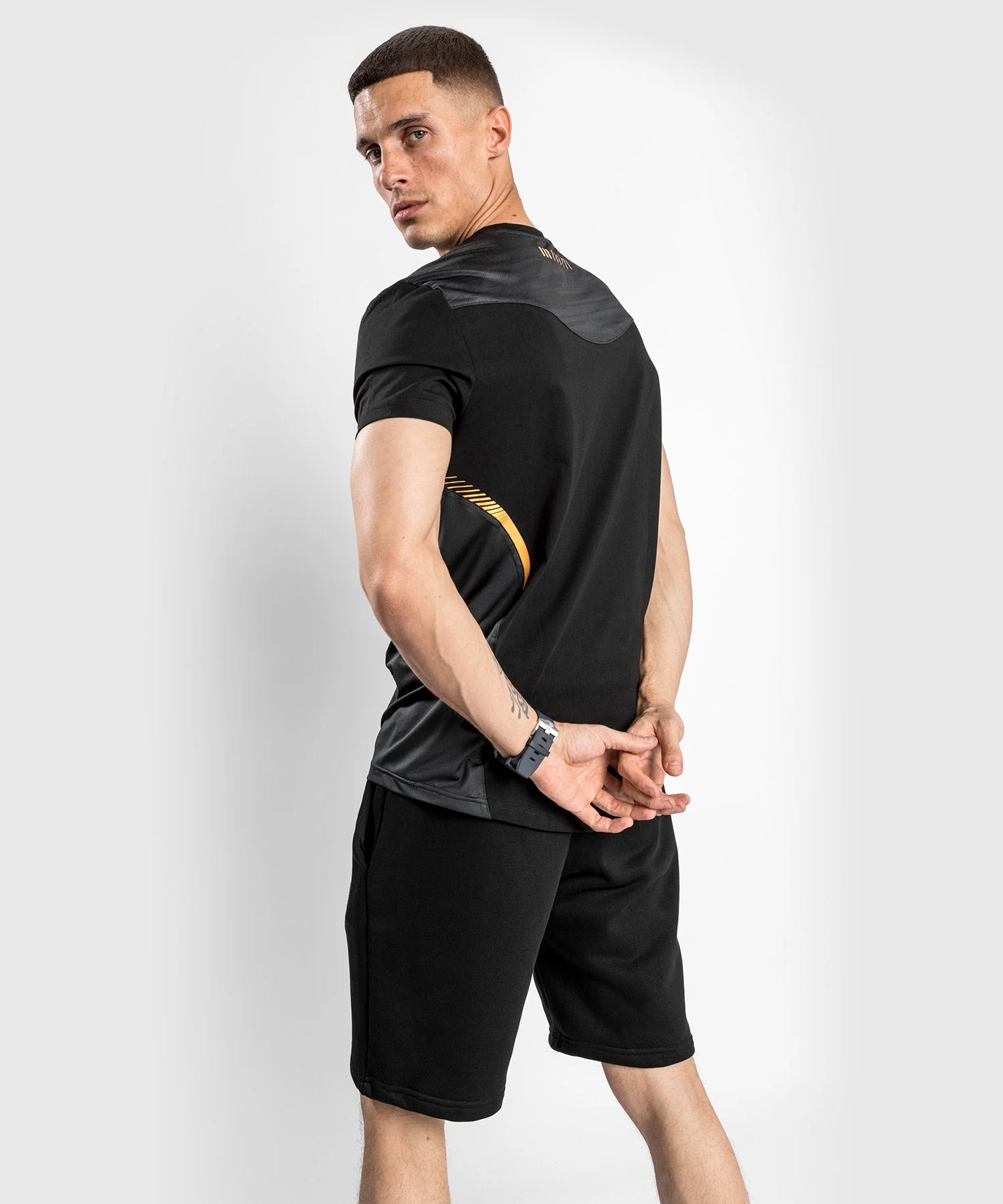 Venum Tempest 2.0 T-shirt – Black/Gold - Image 4
