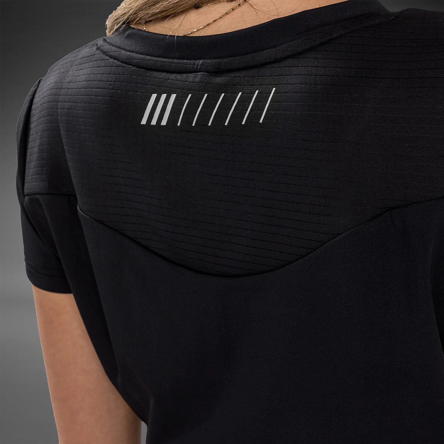 Venum Tempest 2.0 Women’s Dry tech T-shirt – Black/Grey - Image 6