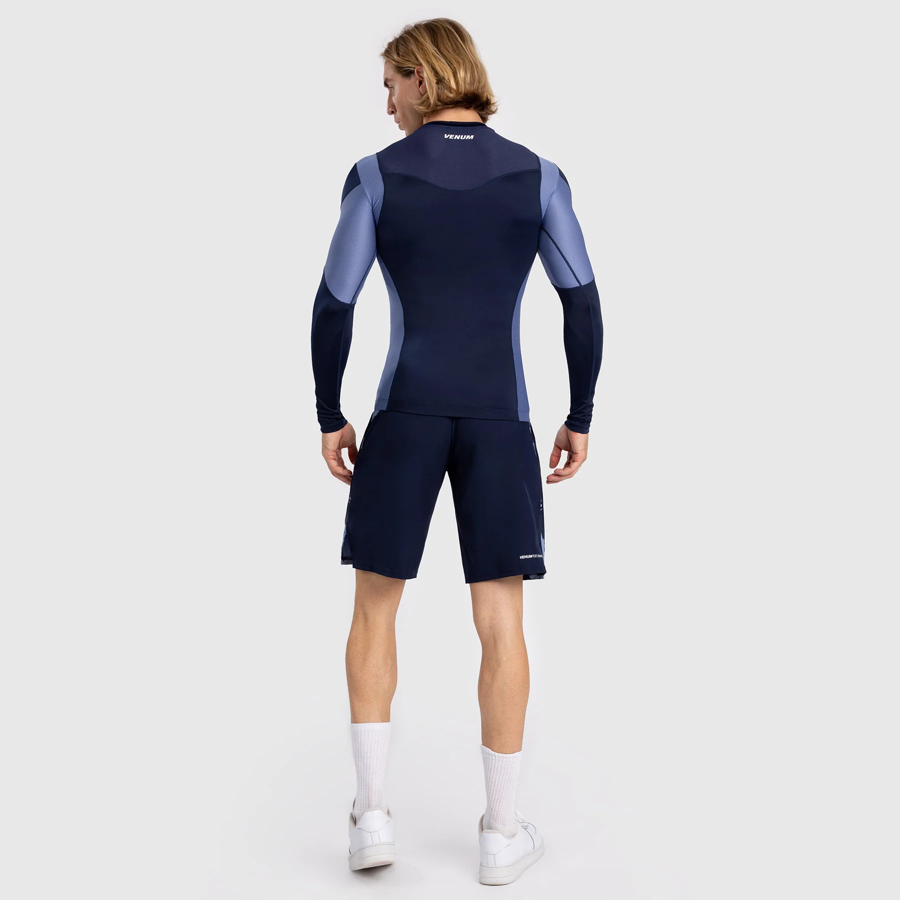 Venum Tempest Men's Long Sleeve Rashguard - Navy Blue/Blue - Image 2
