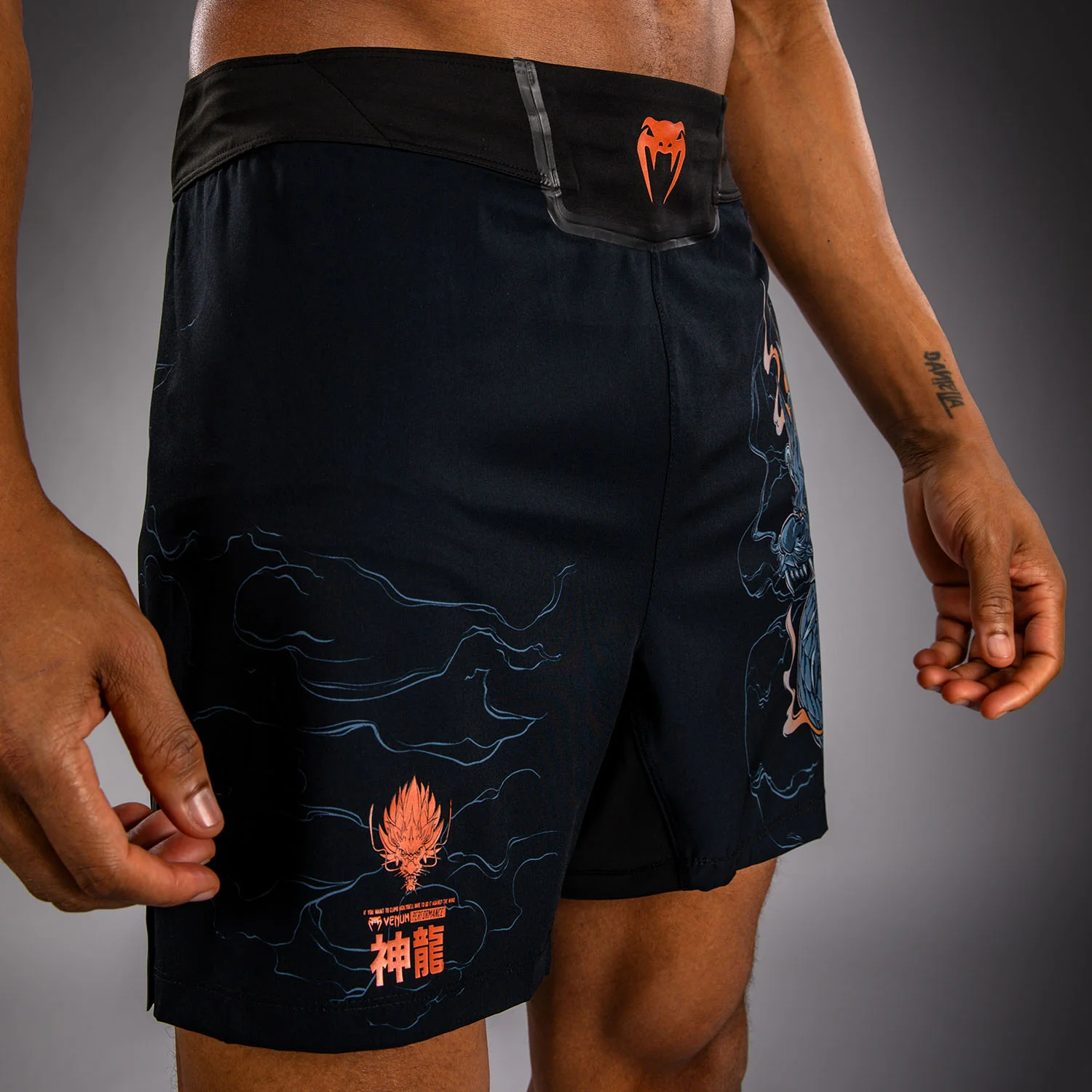 Venum Thunder Dragon Fightshorts - Black/Grey/Copper - Image 6