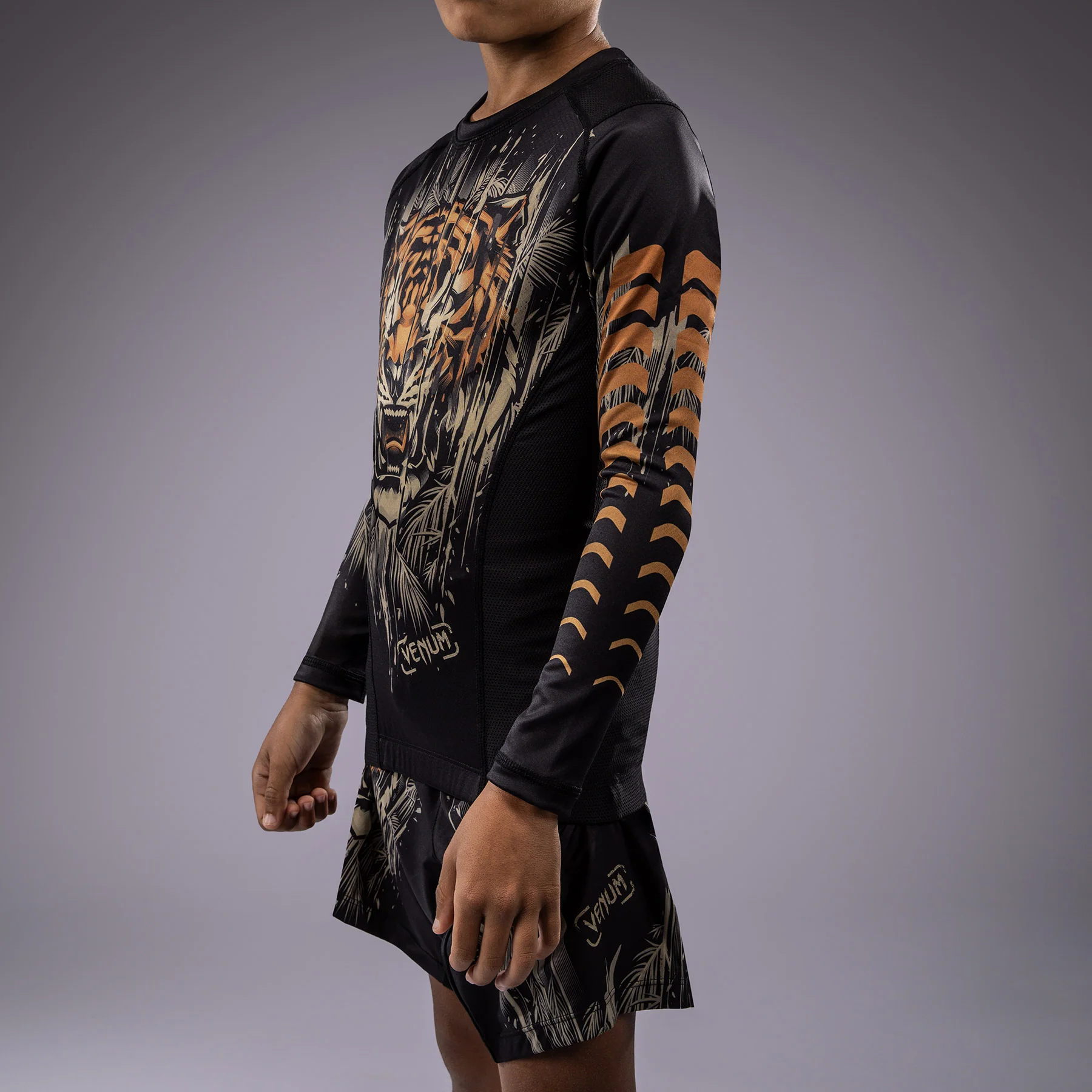 Venum Tiger Kids Long Sleeve Rashguard - Black/Neon Orange - Image 3