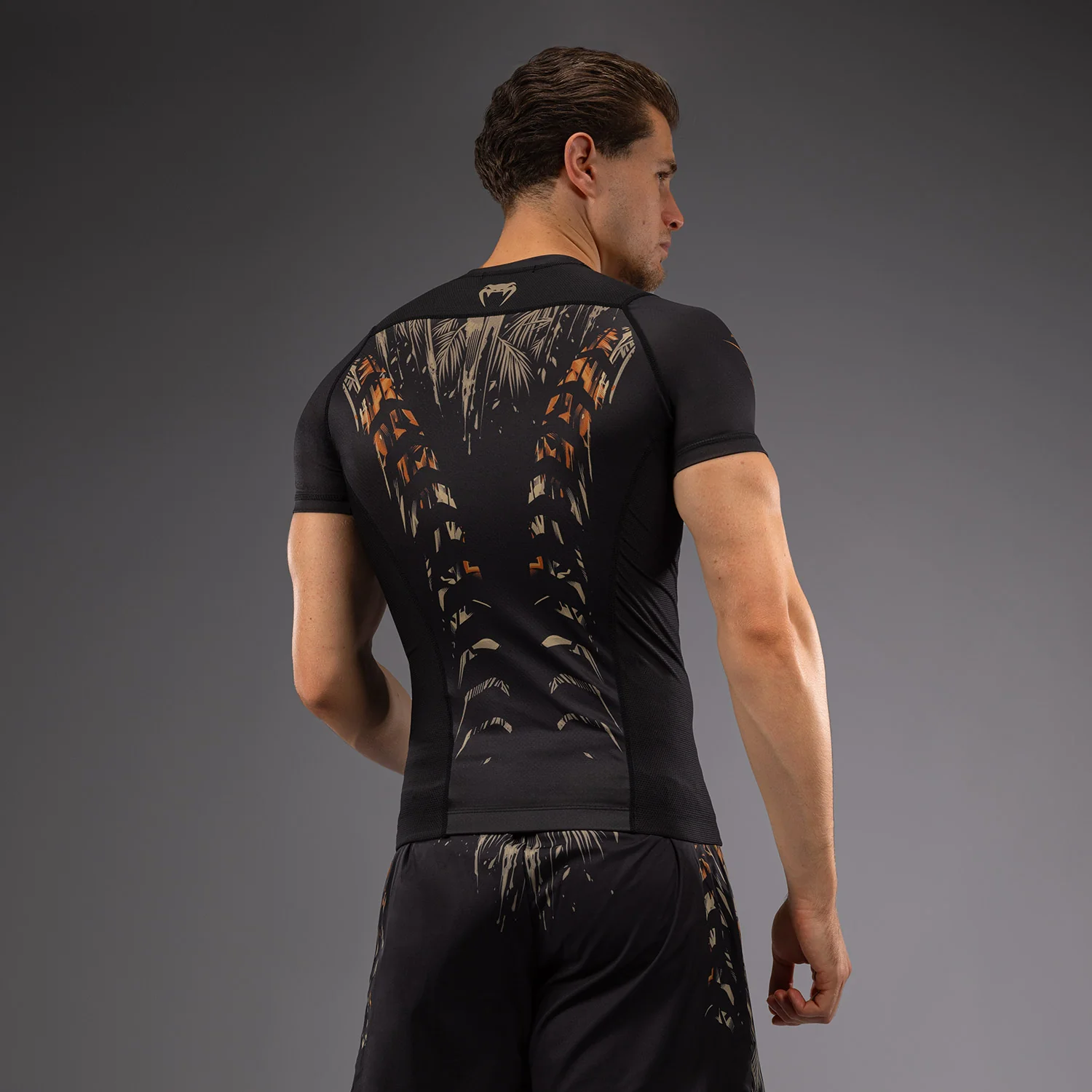 Venum Tiger Men's Short Sleeve Rashguard - Black/Neon Orange - Image 4