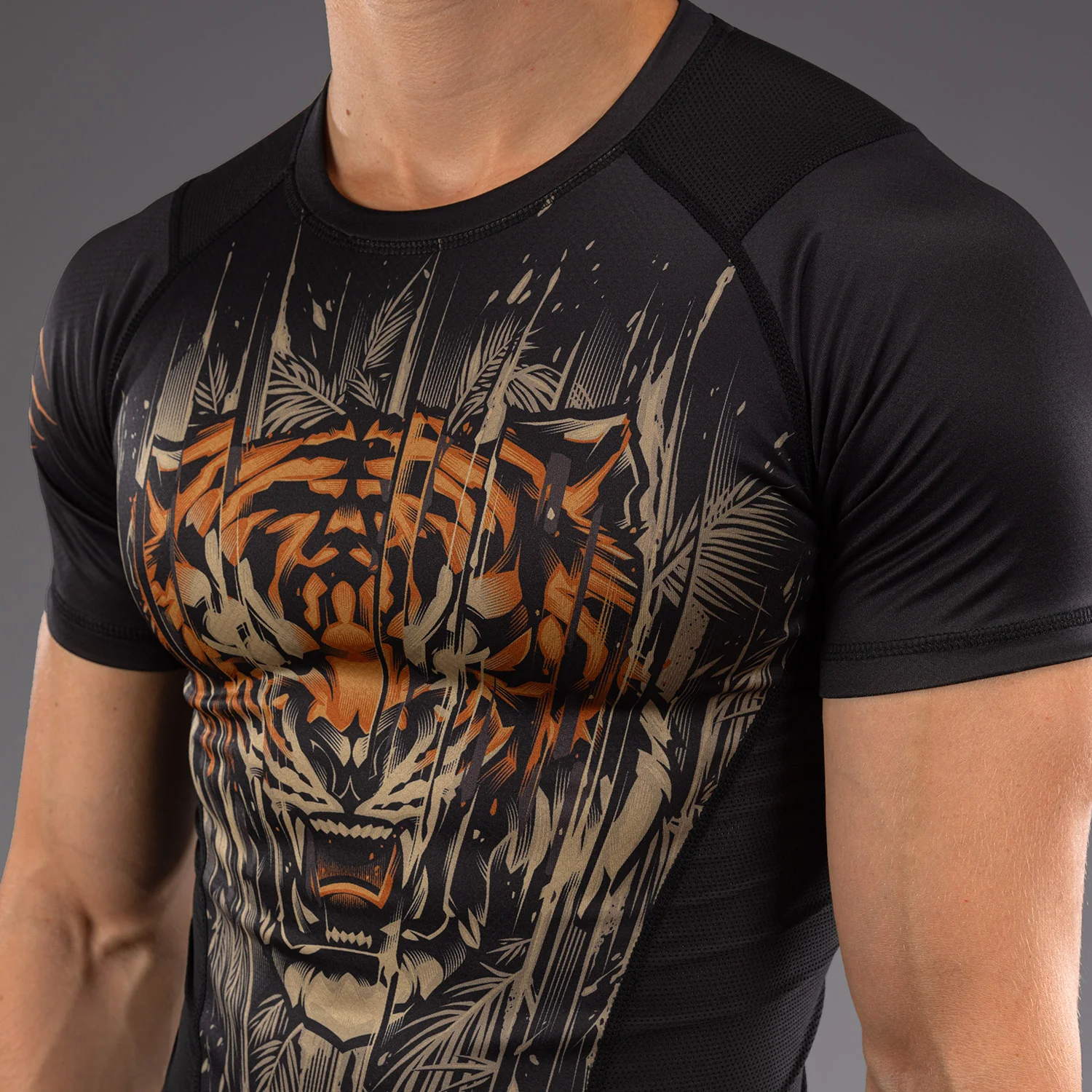 Venum Tiger Men's Short Sleeve Rashguard - Black/Neon Orange - Image 6