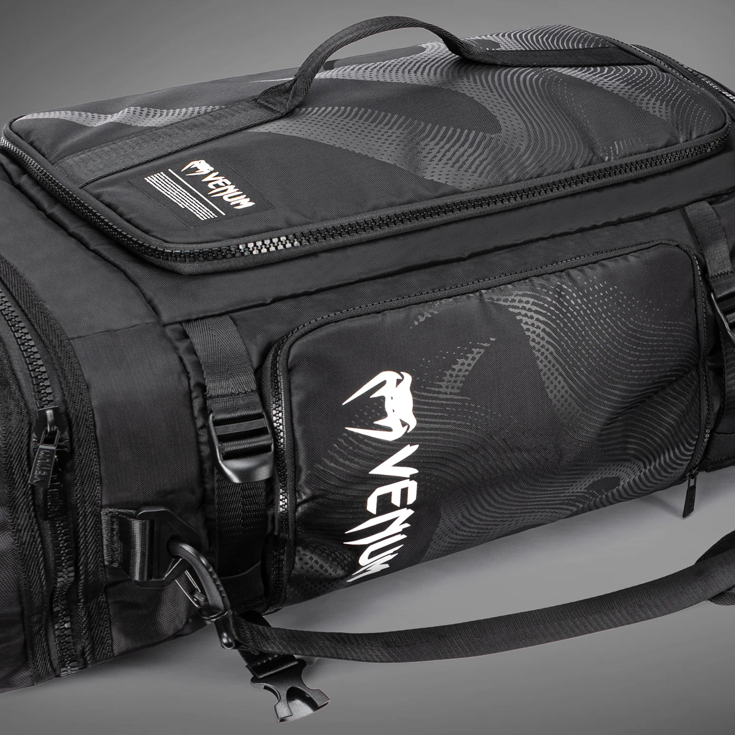 Venum Trainer Hybrid sports bag - Black - Image 6