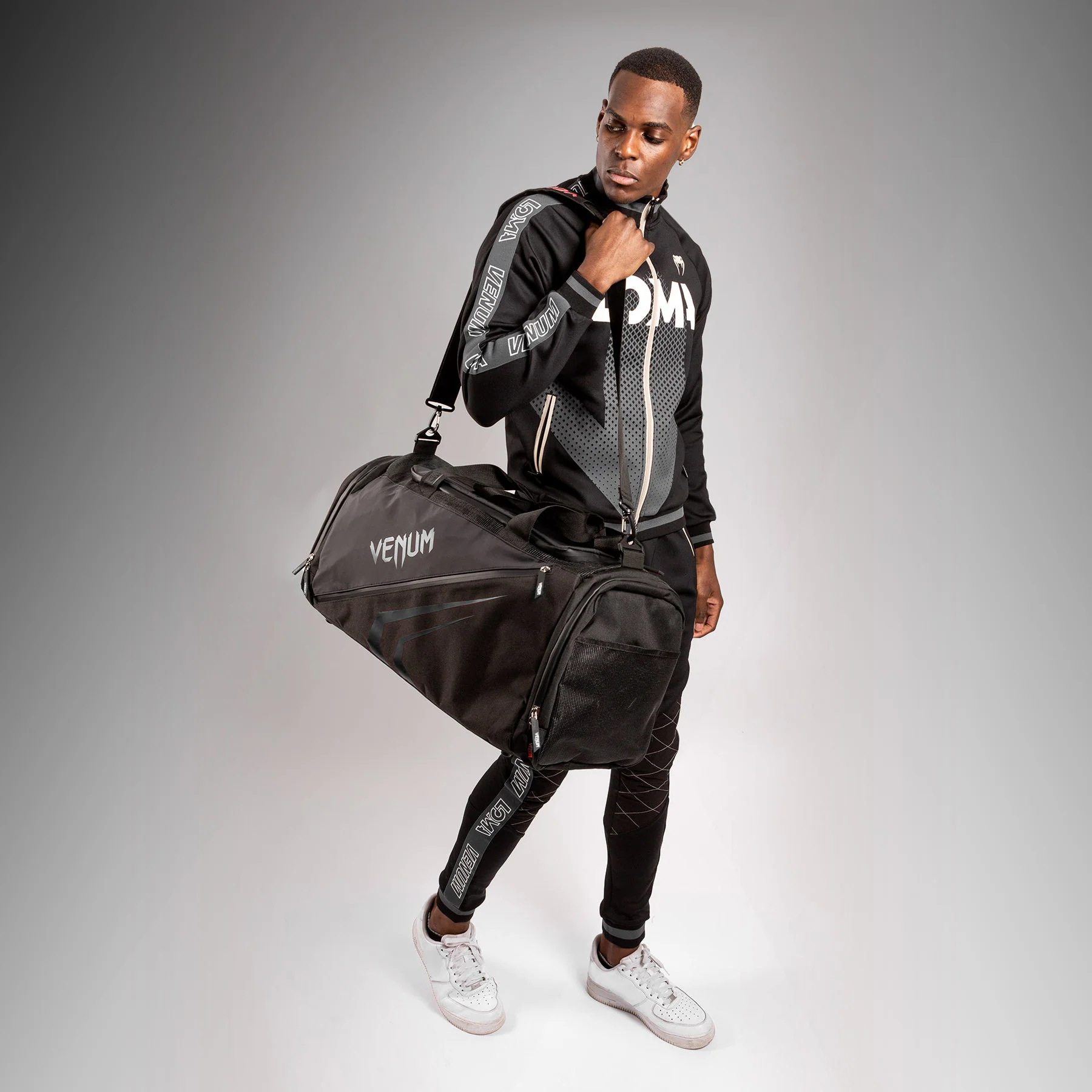 Venum Trainer Lite Evo Sports Bags (48L) - Image 9