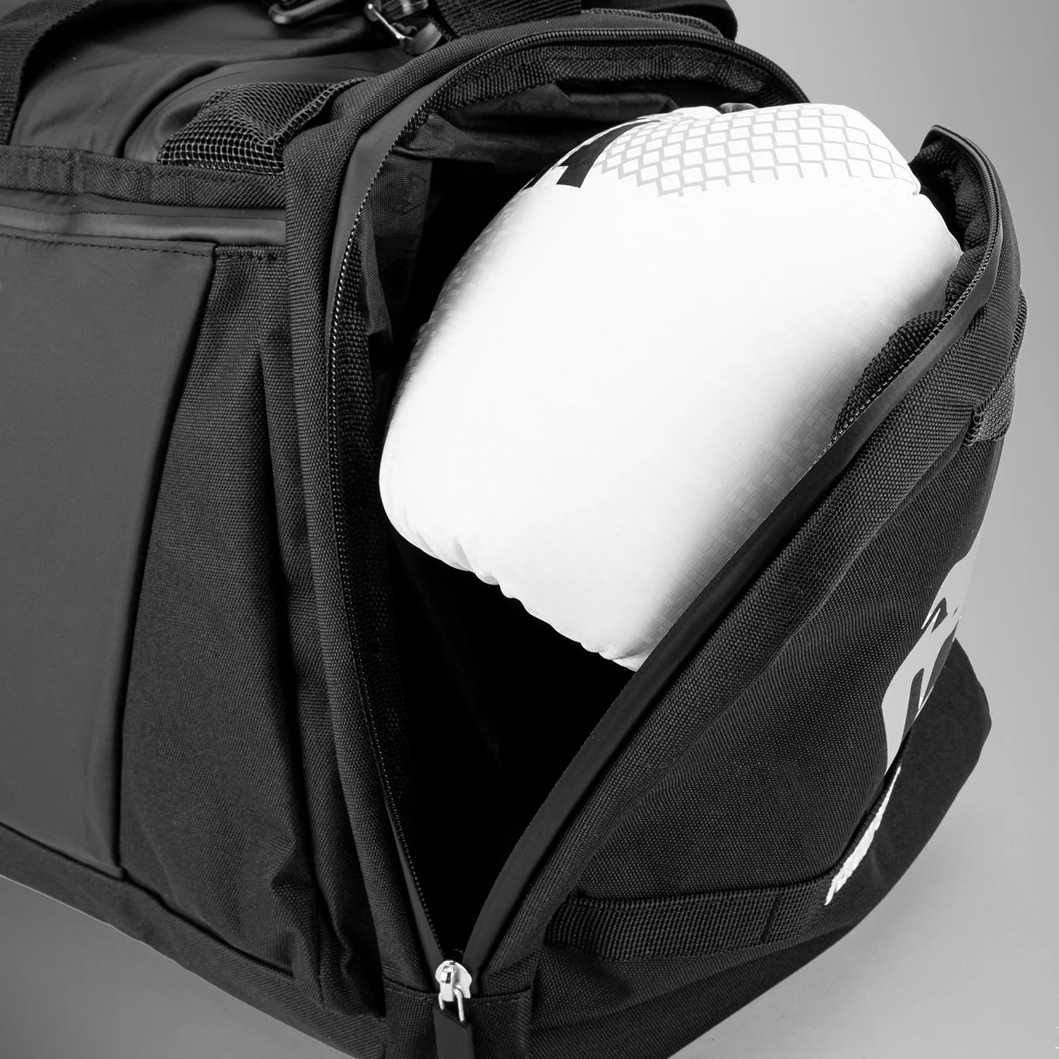 Venum Trainer Lite Evo Sports Bags (48L) - Image 9