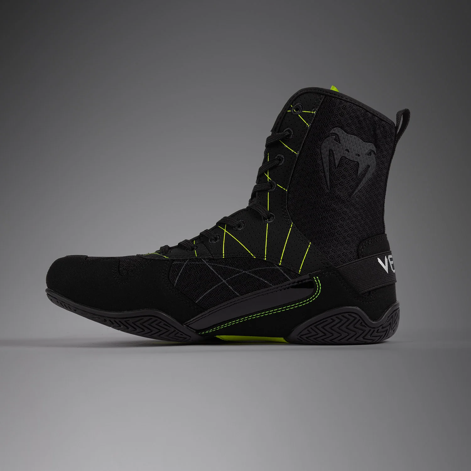 Venum Training Camp 4.0 Boxing Shoes - Black/Neon Green - Image 3