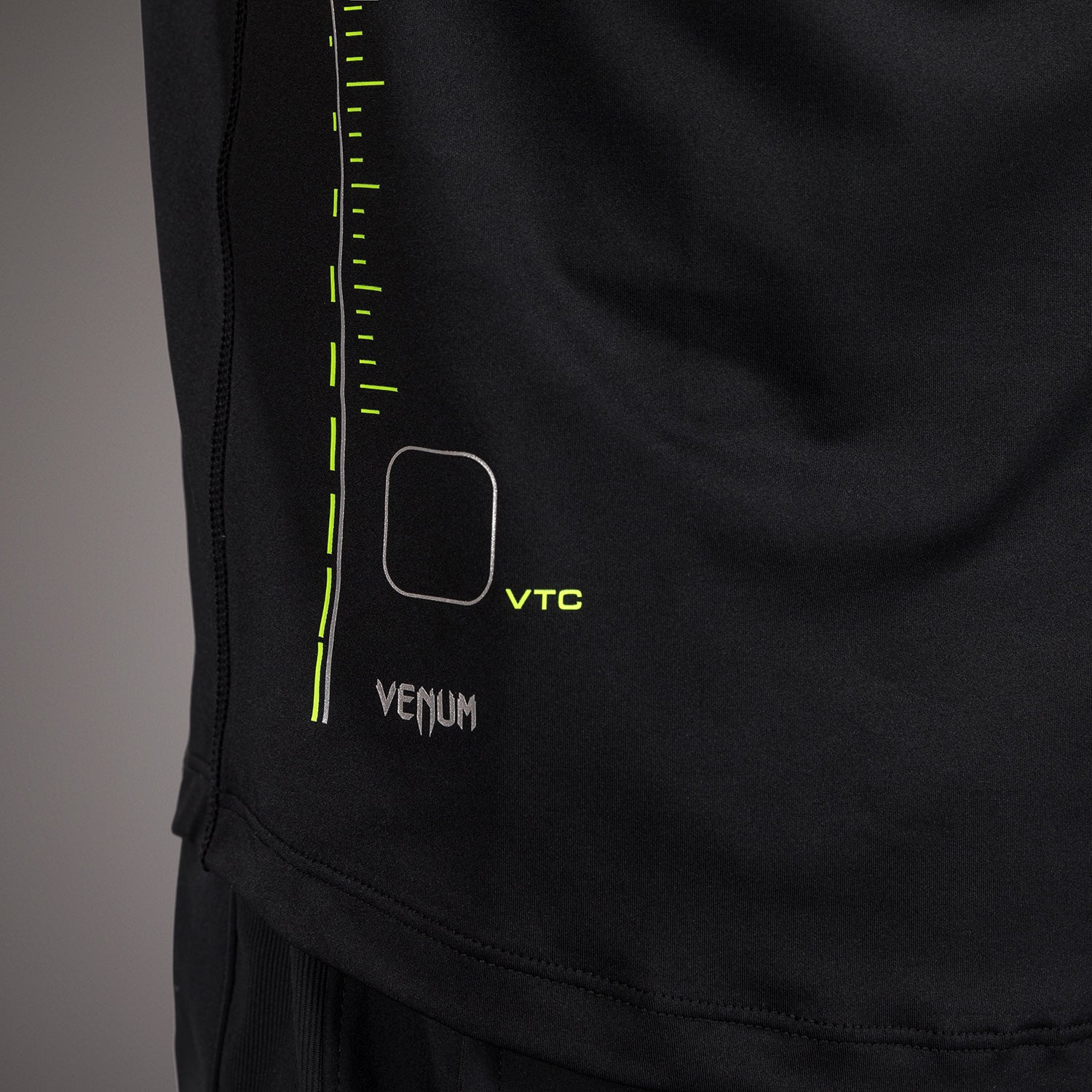 Venum Training Camp 4.0 Dry Tech T-shirt - Black/Neon Green - Image 4