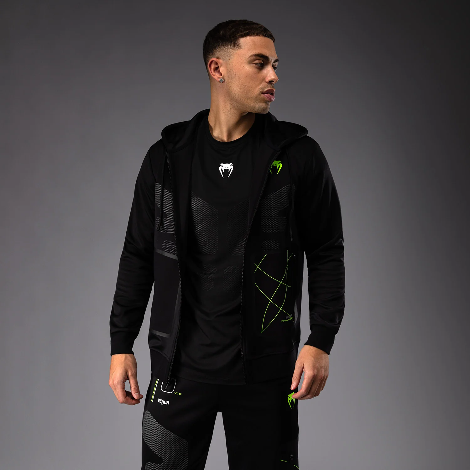 Venum Training Camp 4.0 Full Zip Hoodie - Black/Neon Green - Image 2