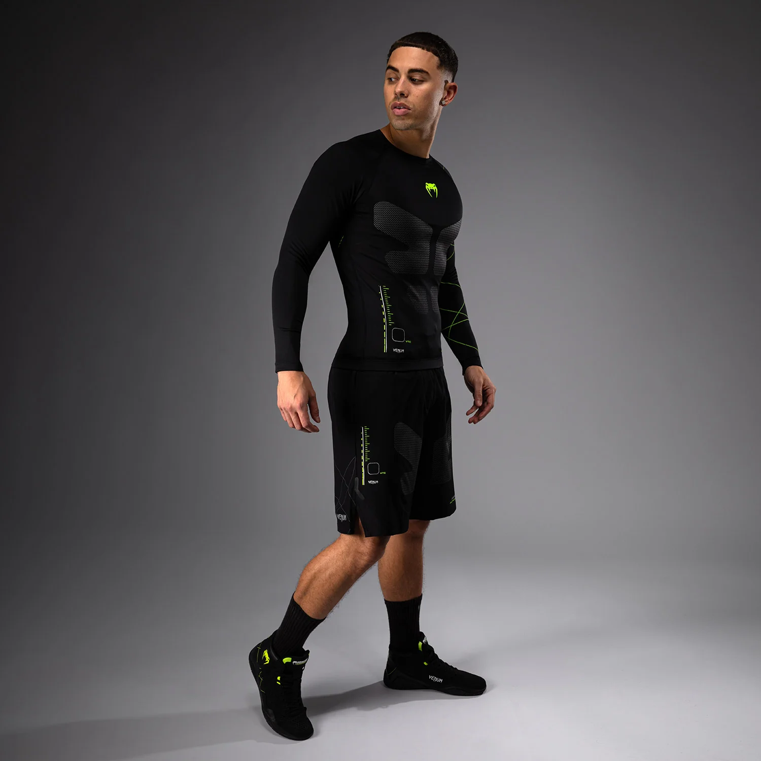 Venum Training Camp 4.0 Long Sleeve Rashguard - Black/Neon Green - Image 5