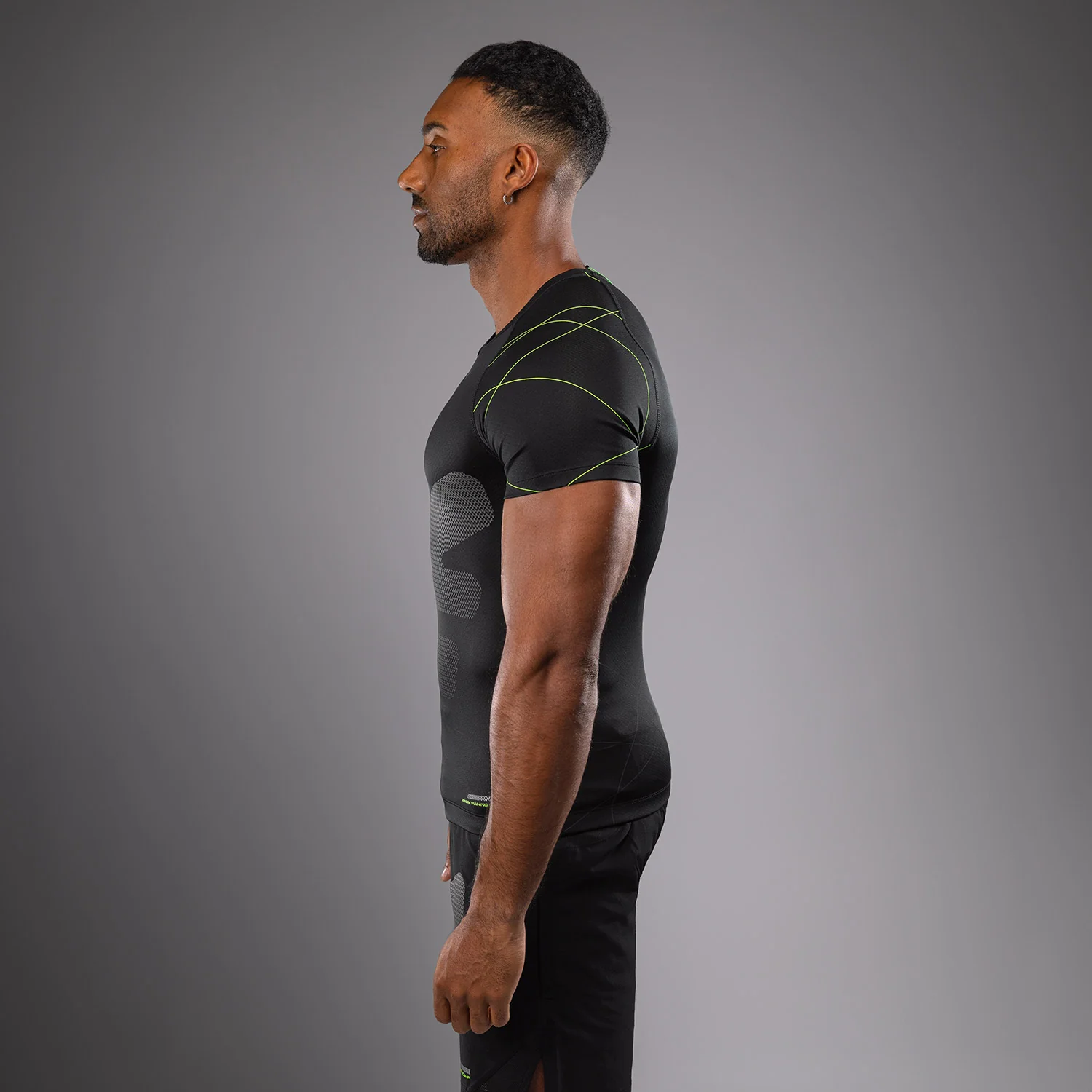 Venum Training Camp 4.0 Short Sleeve Rashguard - Black/Neon Green - Image 2