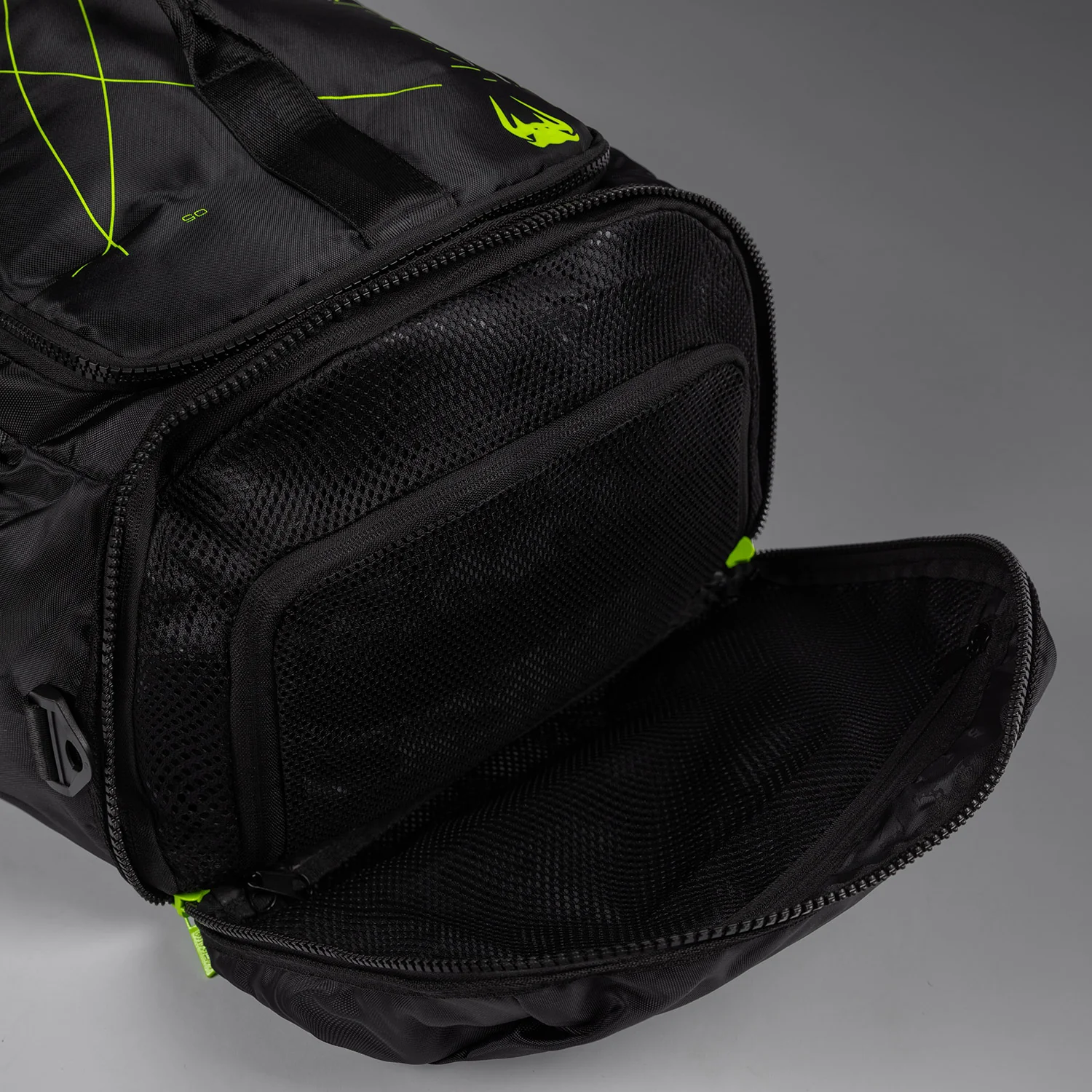 Venum Training Camp 4.0 Sports Bag - Black/Neon Green - Image 7