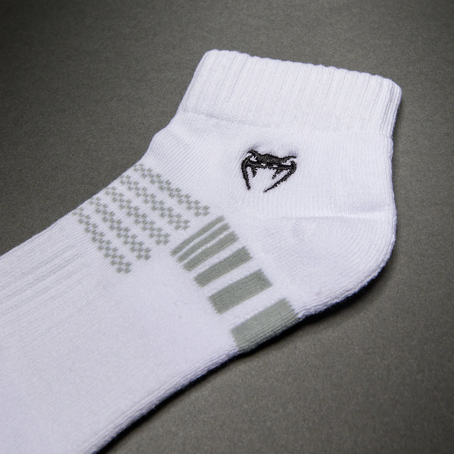 Venum Vector Ankle Socks 3 Pack - White/Grey - Image 4