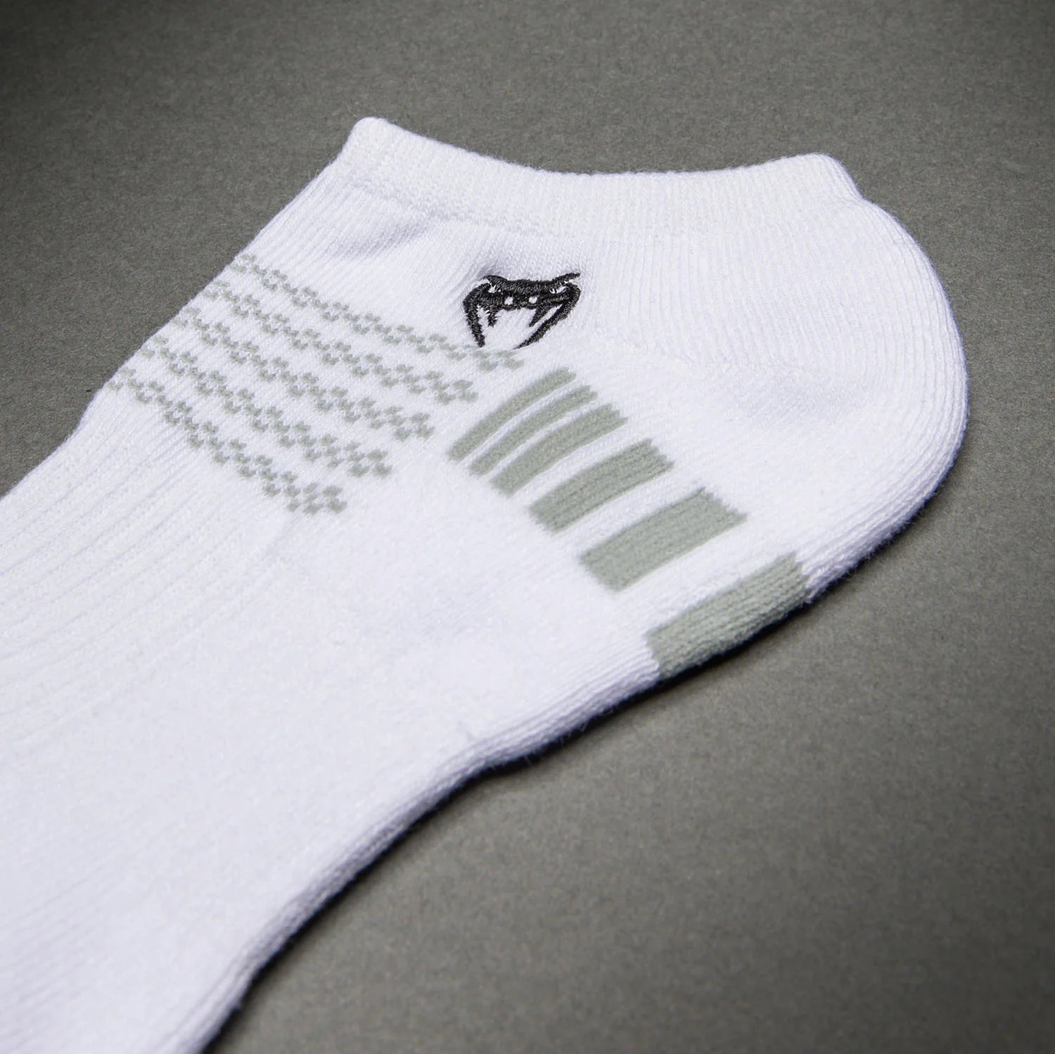 Venum Vector No-Show Socks 3 Pack - White/Grey - Image 4