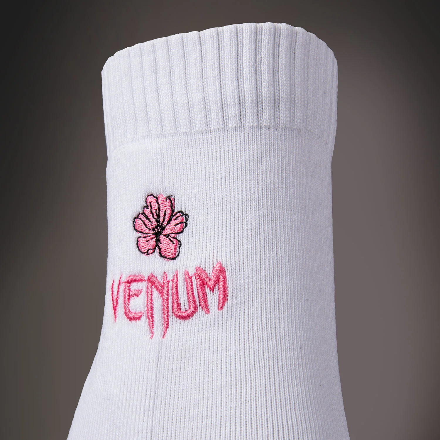 Venum Vector Women's Crew Socks - White - Image 3