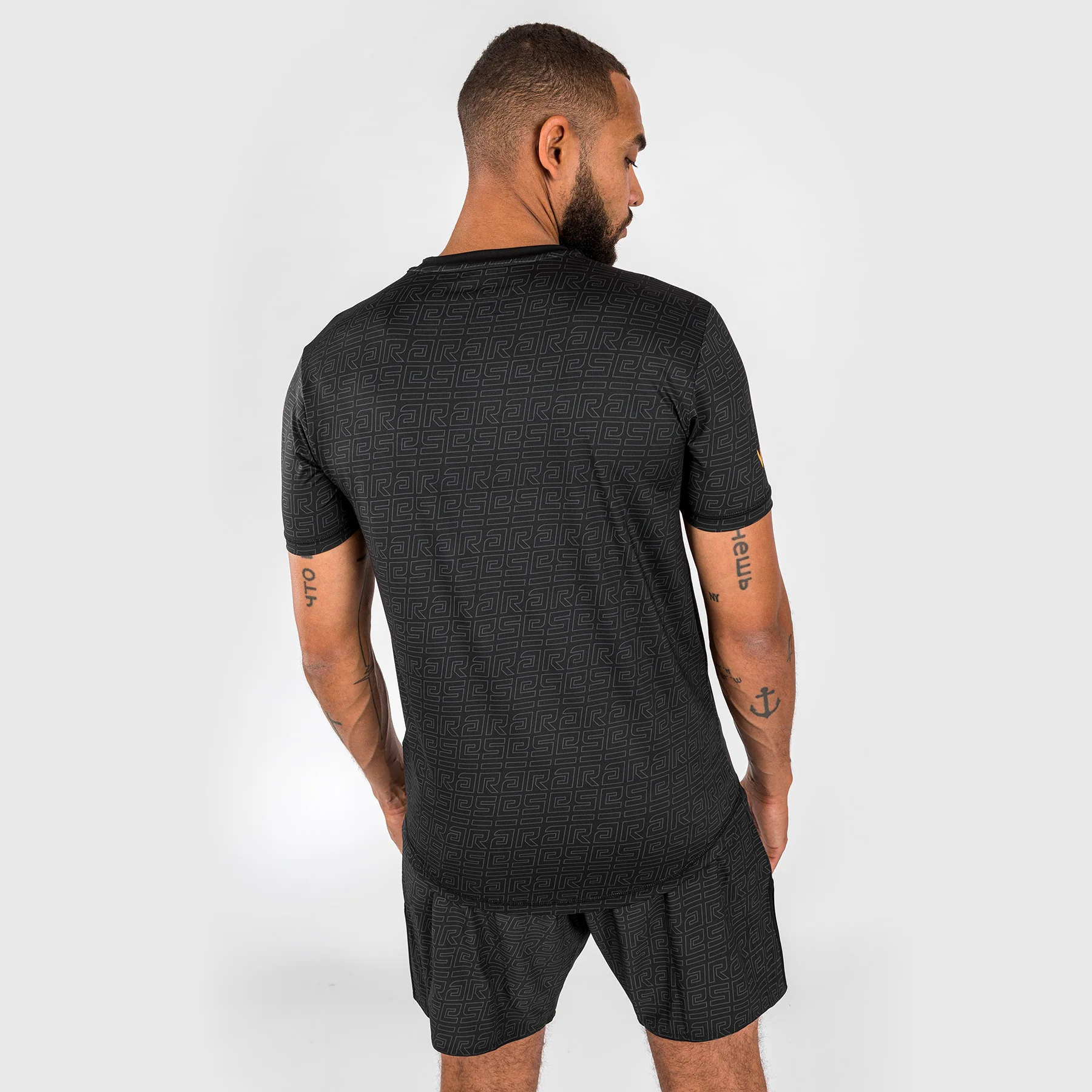 Venum x Ares Men’s Dry-Tech Shirt - Black/Gold - Image 3