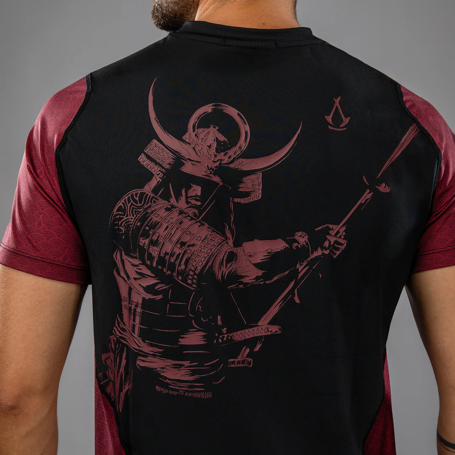 Venum x Assassin’s Creed Shadows Men’s Dry-Tech T-Shirt - Burgundy/Black - Image 5