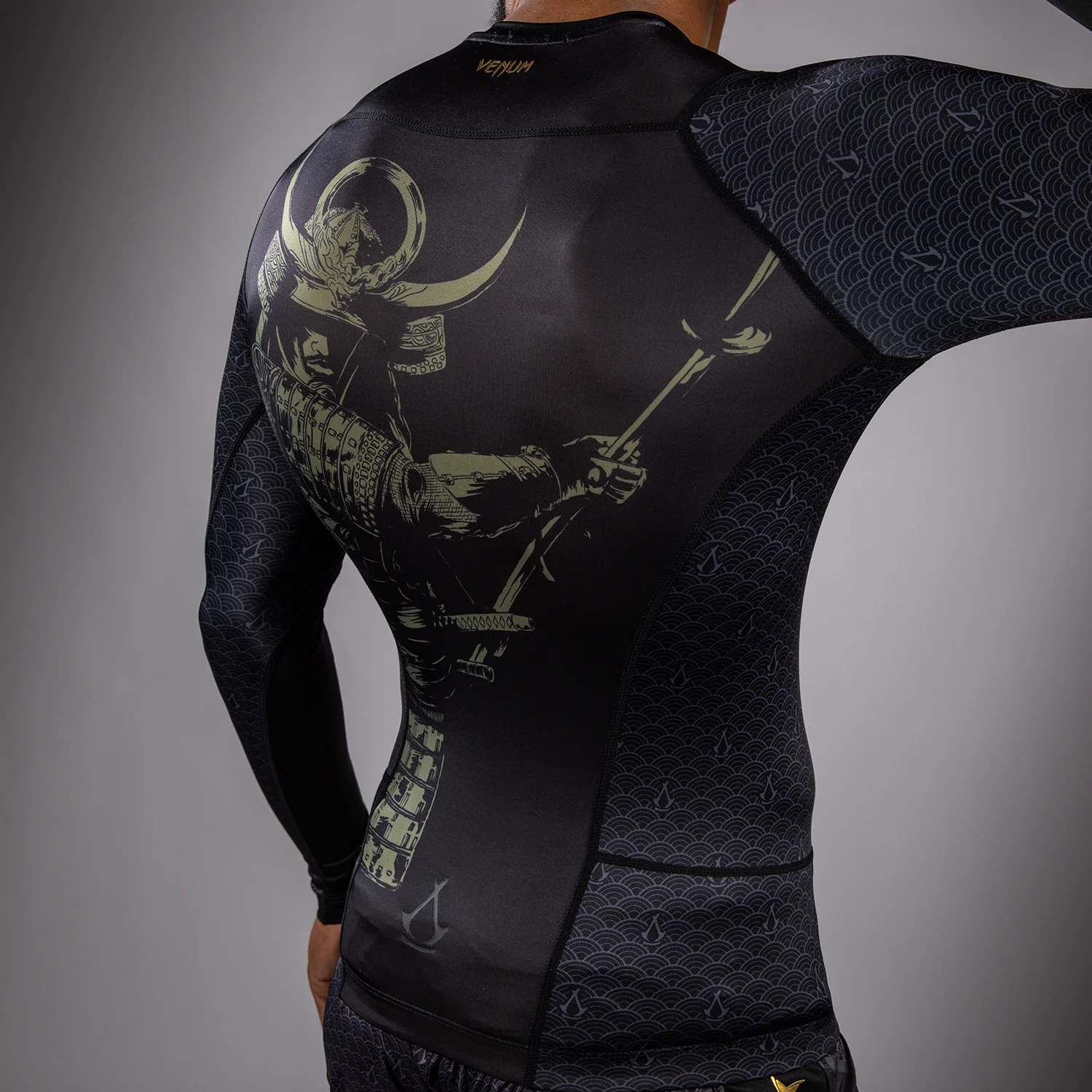 Venum x Assassin's Creed Shadows Rashguard Long Sleeve - Black - Image 8